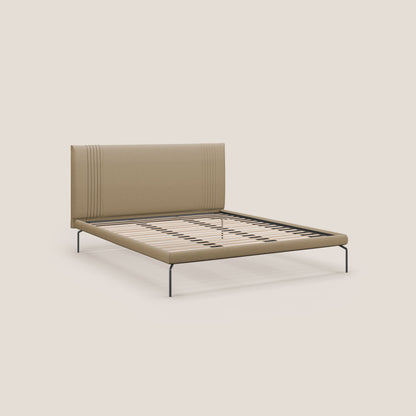Finn letto imbottito con piedi alti in metallo in tessuto smacchiabile T05 beige 