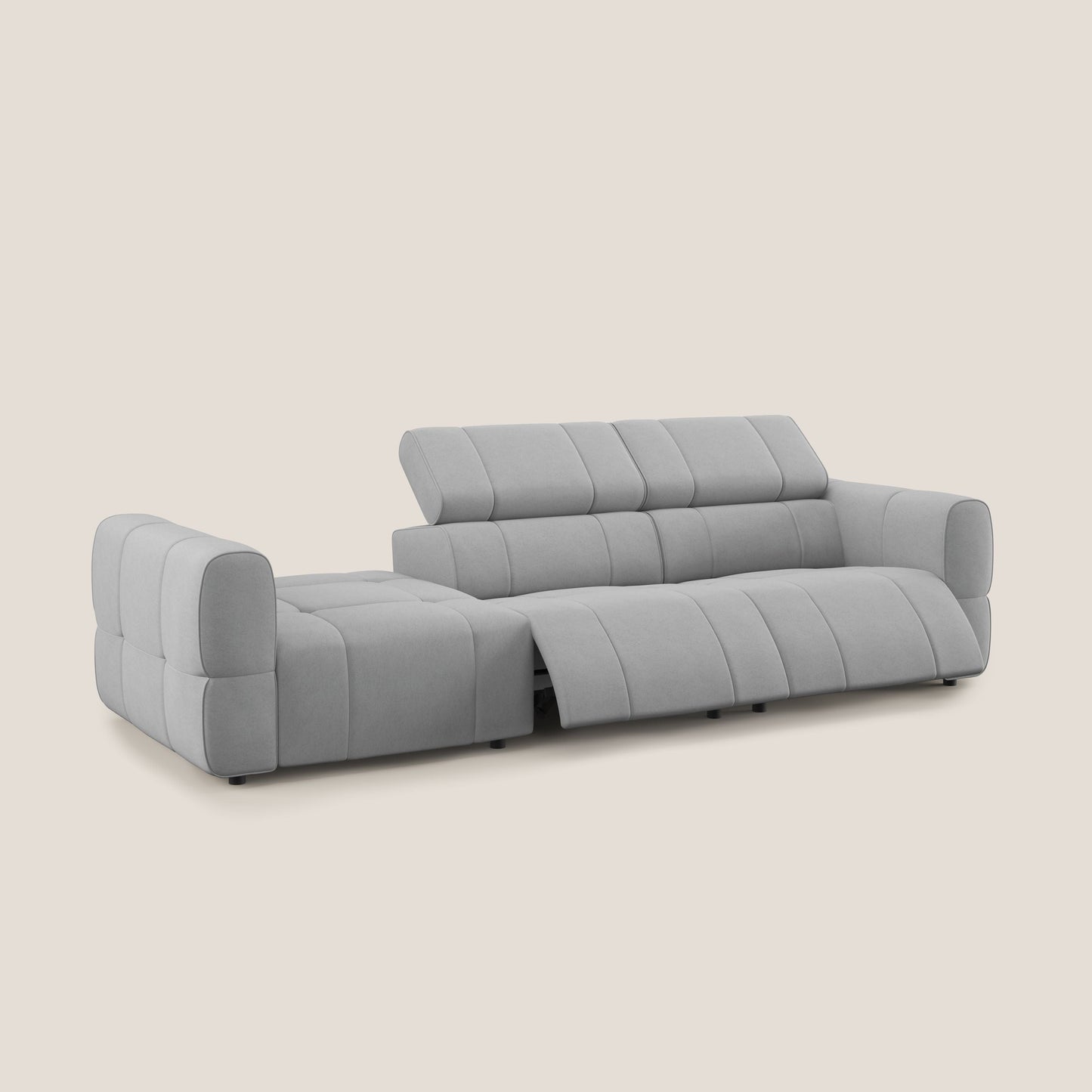 Giotto Divano con terminale e opzione relax elettrico in microfibra effetto velluto impermeabile T09 grigio chiaro