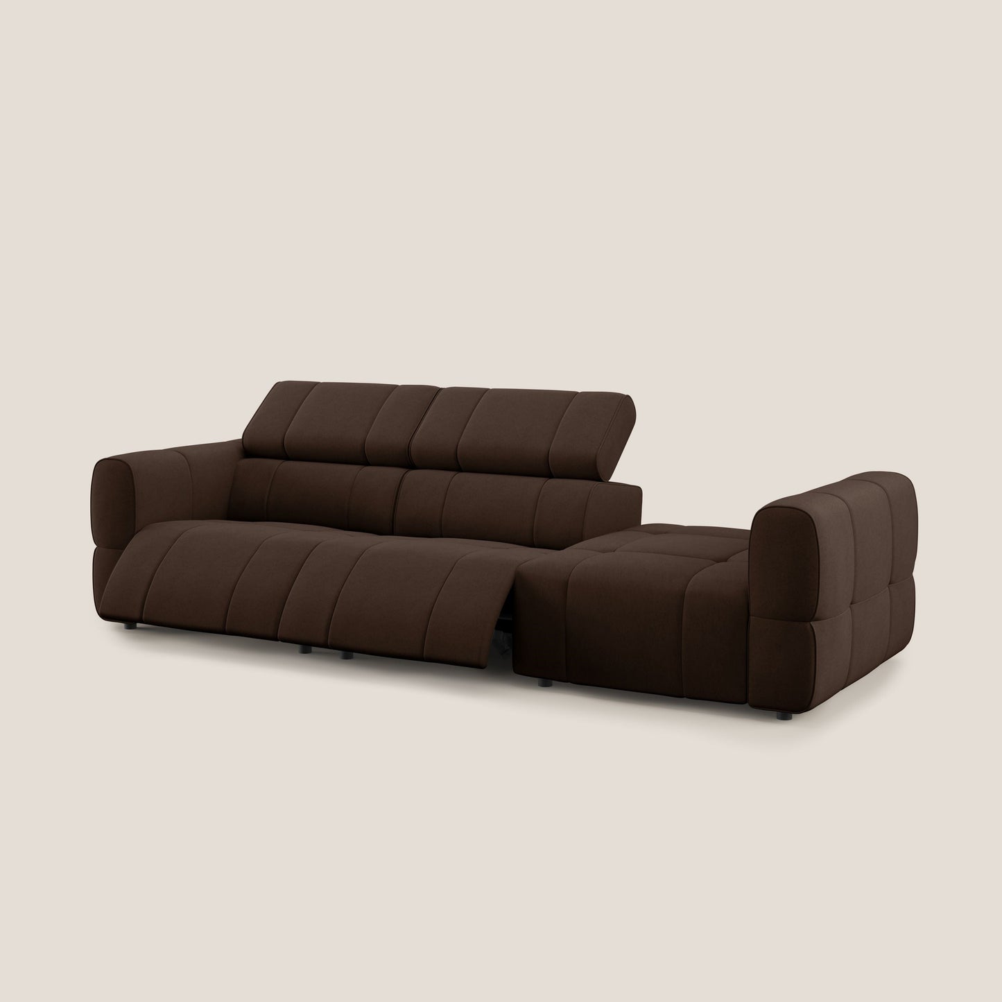 Giotto Divano con terminale e opzione relax elettrico in microfibra effetto velluto impermeabile T09 marrone