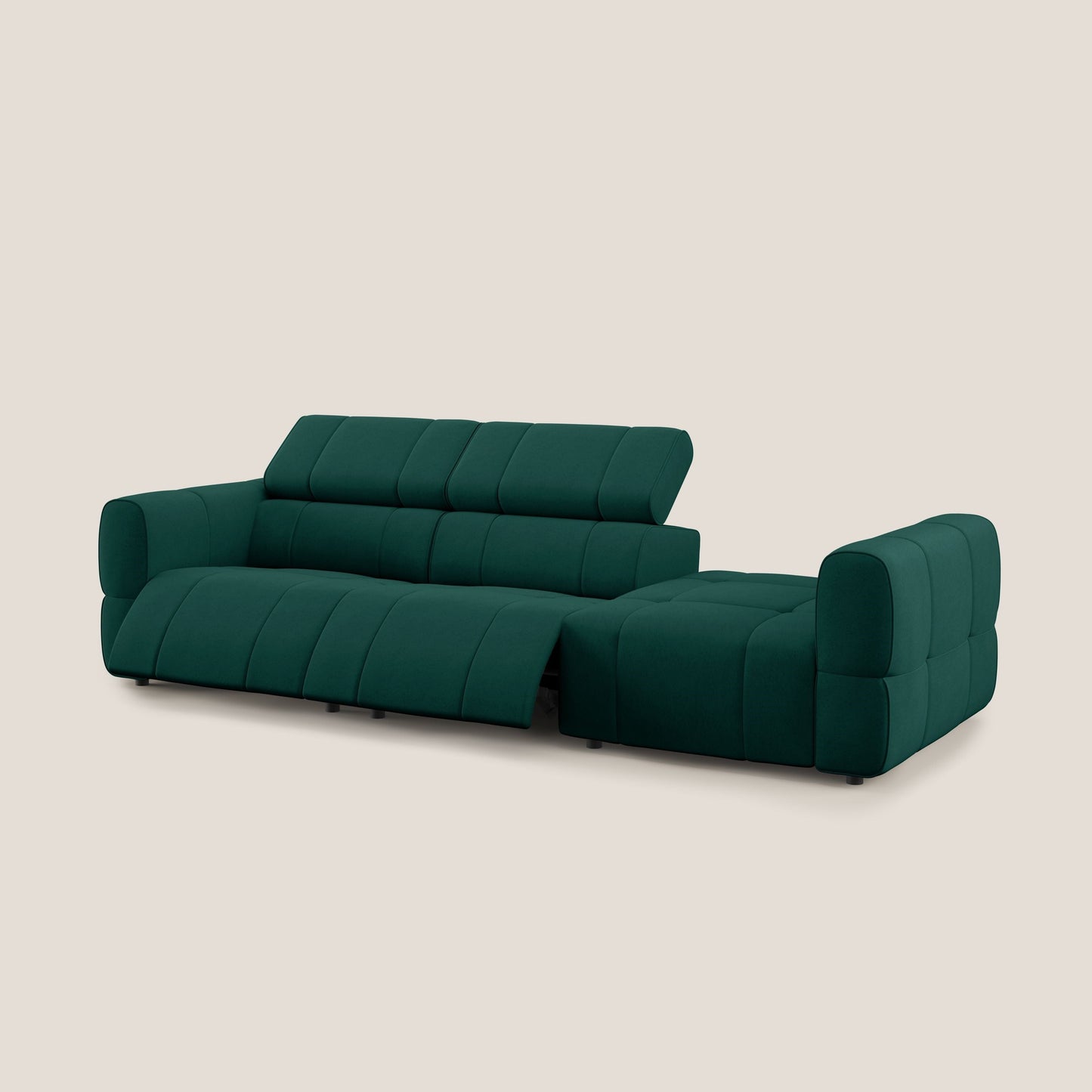 Giotto Divano con terminale e opzione relax elettrico in microfibra effetto velluto impermeabile T09 verde