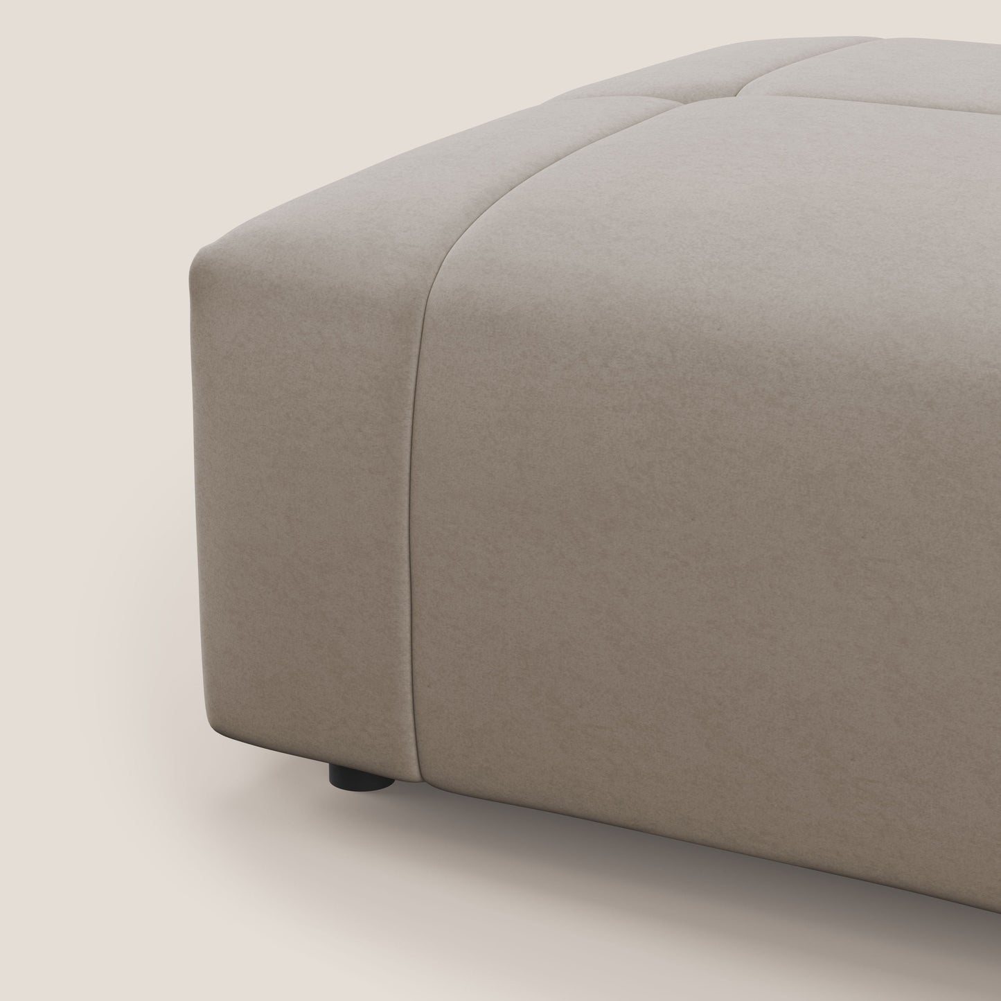 Pouf Giotto in morbida microfibra effetto velluto impermeabile idrorepellente T09 tortora 