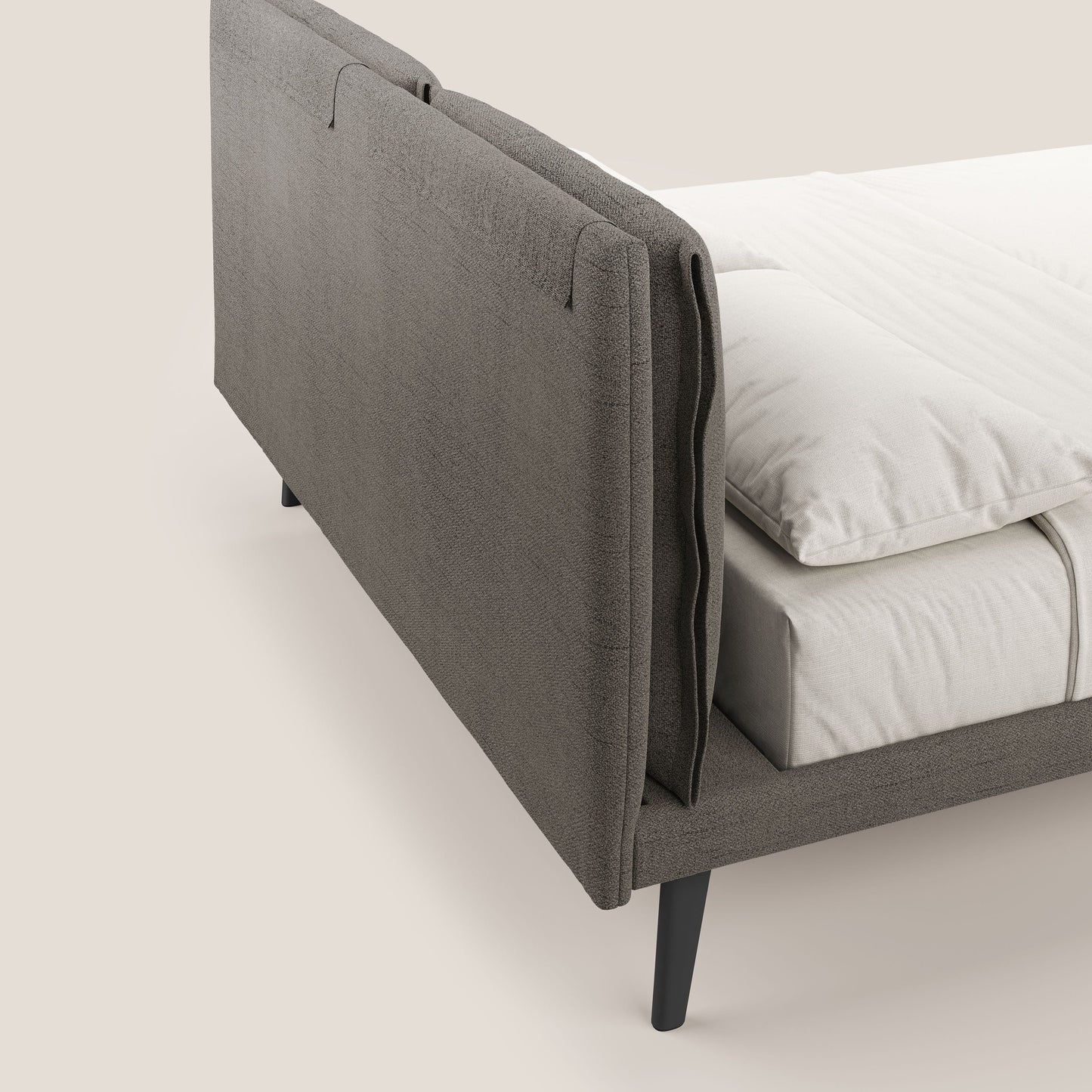 Ibuki letto con cuscini trapuntati regolabili e piedi in mogano in tessuto fiammato impermeabile T03 talpa 