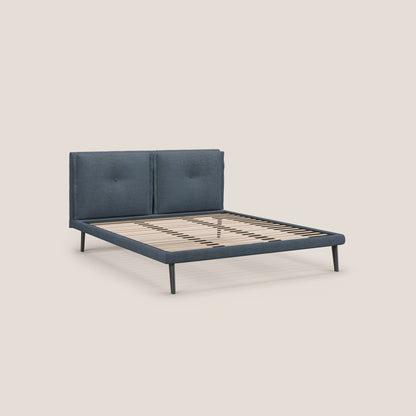 Ibuki letto con cuscini trapuntati regolabili e piedi in mogano in tessuto fiammato impermeabile T03 blu 