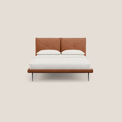 Jolie letto a doppio pannello con piedi alti in metallo in tessuto smacchiabile T18 ruggine 