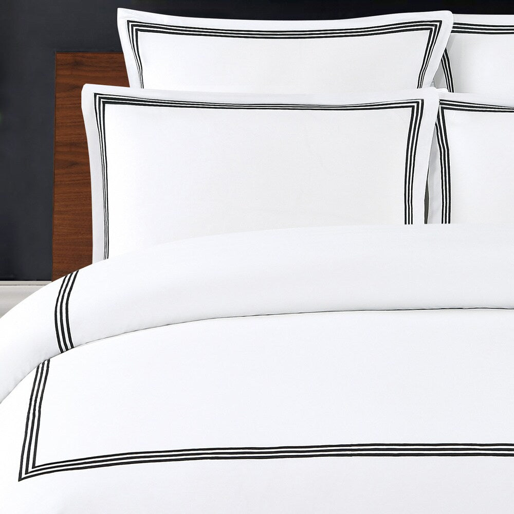 Echelon Home Three Line Hotel Collection 3-piece Duvet Cover Set