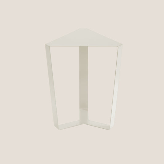 Finity tavolino triangolare per combinazioni modulari in diverse colorazioni canapa