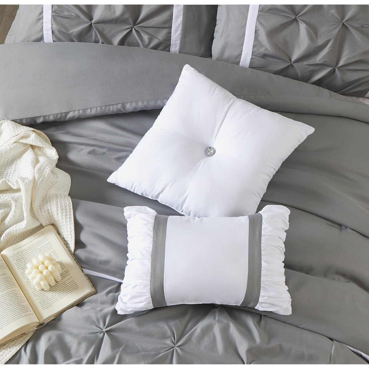 Nanshing Regala 7 Piece Minimalist Pinch Pleat Comforter Set