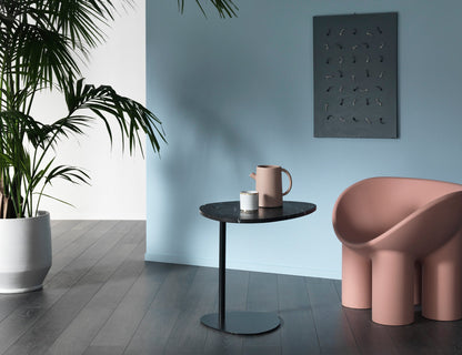 Hug tavolino da salotto con piano in marmo marquinia struttura oro