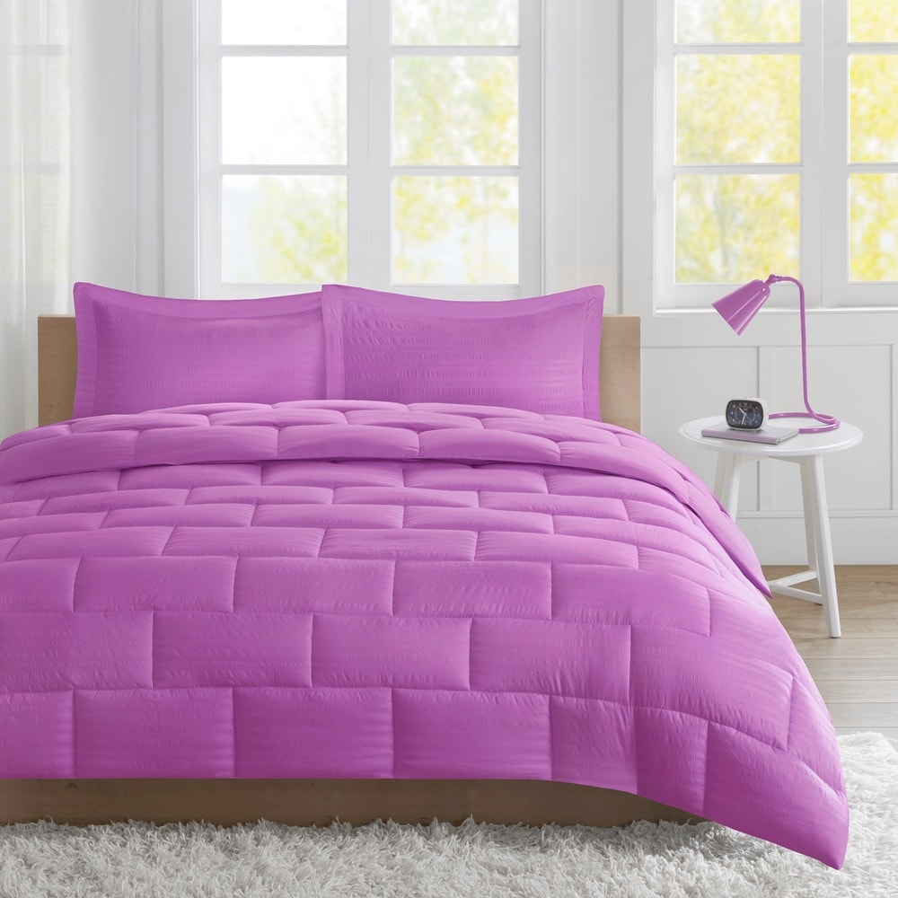 Intelligent Design Ava Seersucker Down Alternative Comforter Set