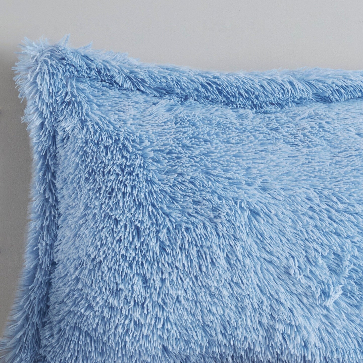 Intelligent Design Effie Shaggy Fur Reversible Comforter Set