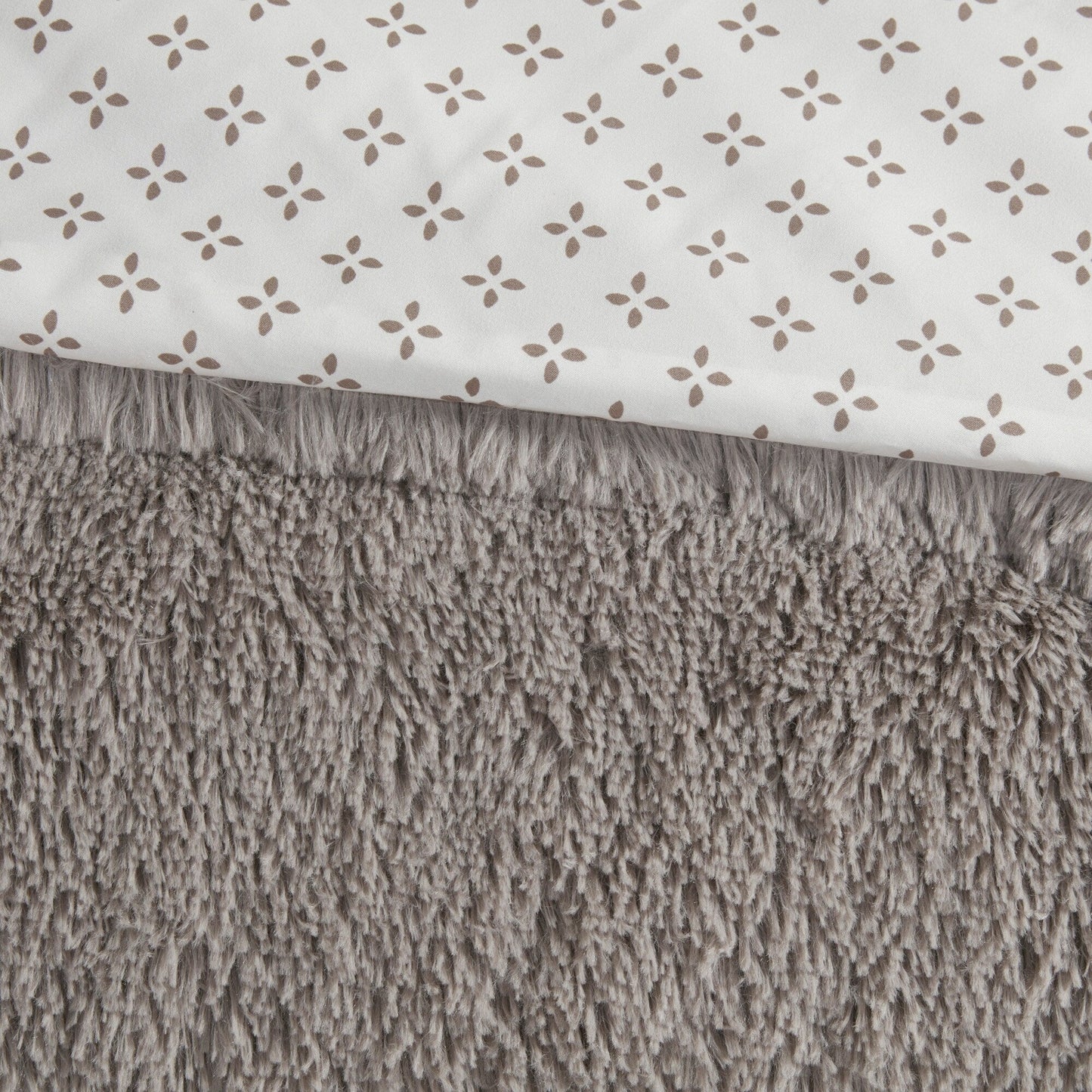 Intelligent Design Effie Shaggy Fur Reversible Comforter Set