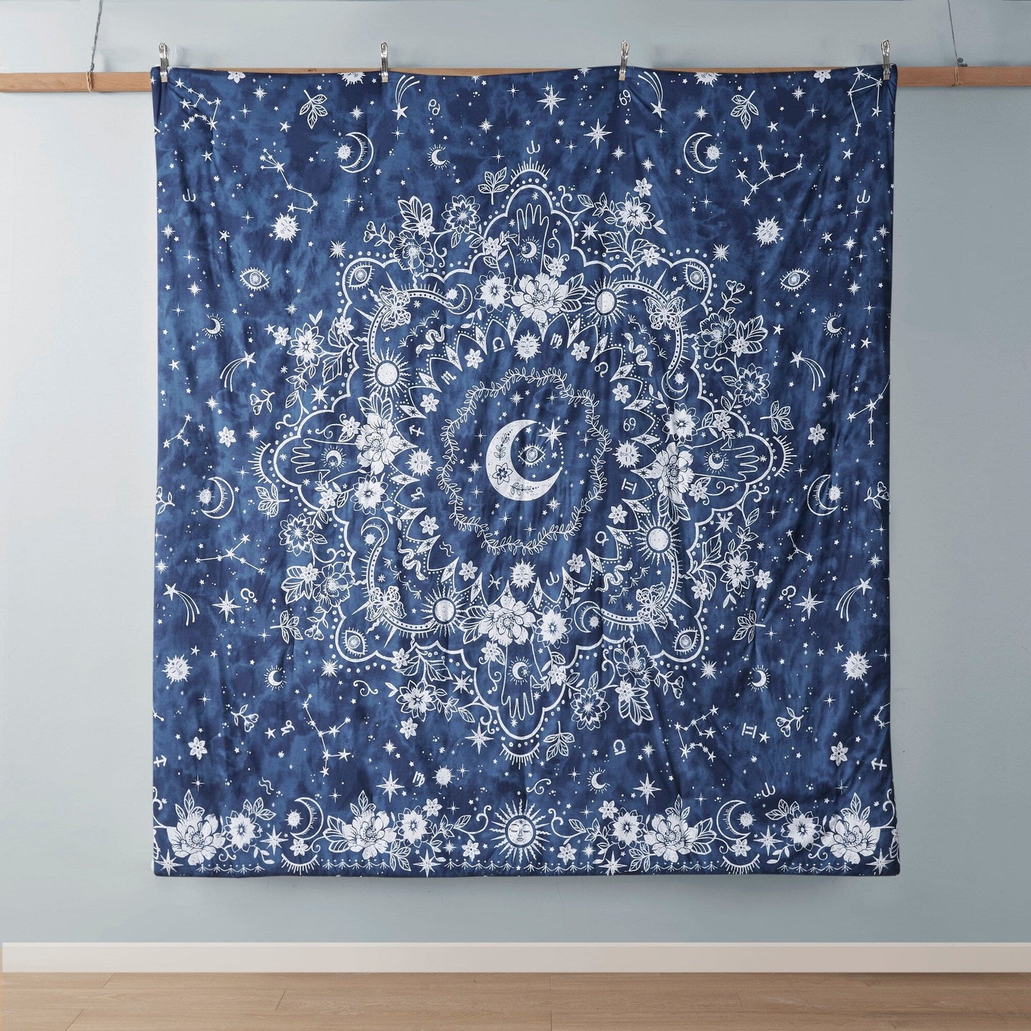 Intelligent Design Luna Navy Celestial Duvet Cover Set
