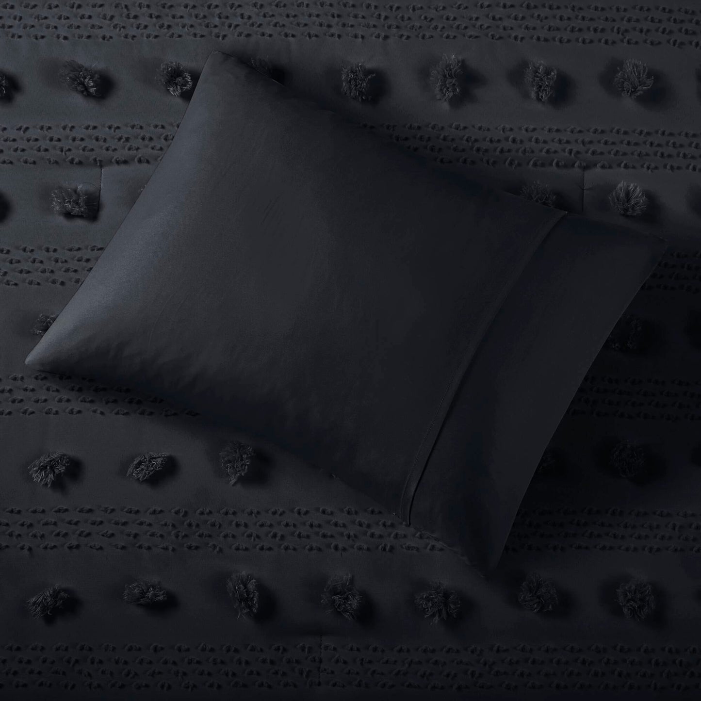 Intelligent Design Vera Clip Jacquard Comforter Set