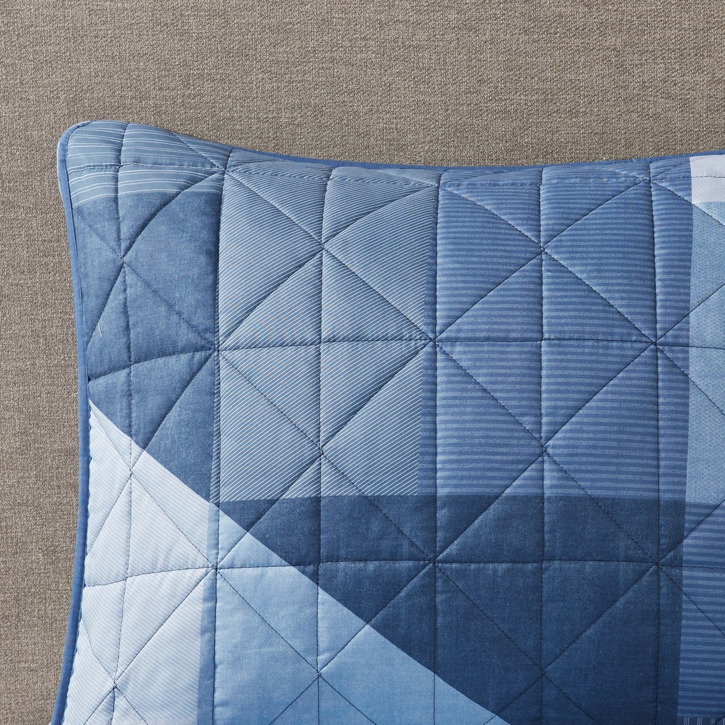 Intelligent Design Wesley Blue Patchwork Printed Reversible Quilt Set