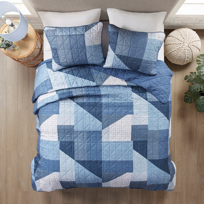 Intelligent Design Wesley Blue Patchwork Printed Reversible Quilt Set