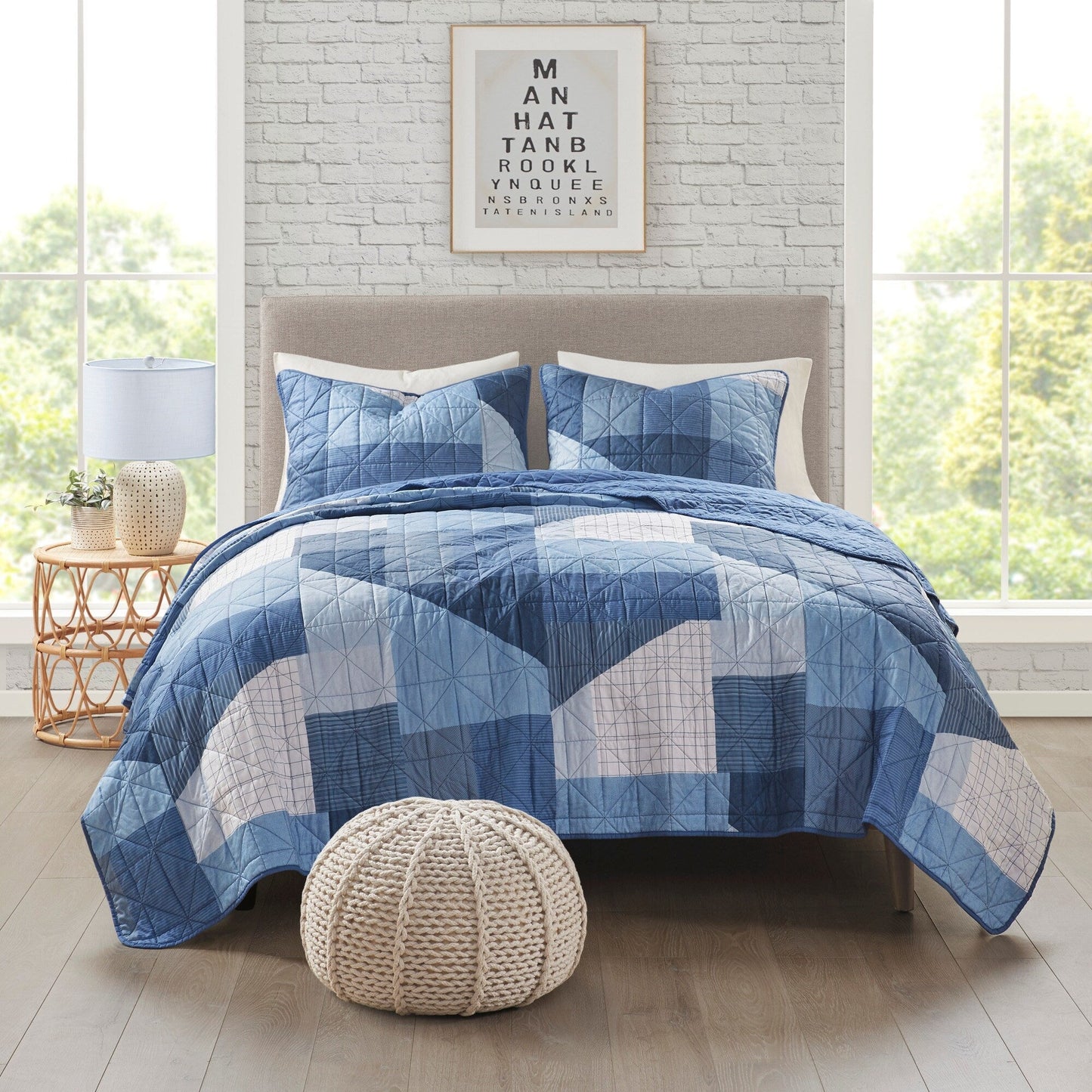 Intelligent Design Wesley Blue Patchwork Printed Reversible Quilt Set