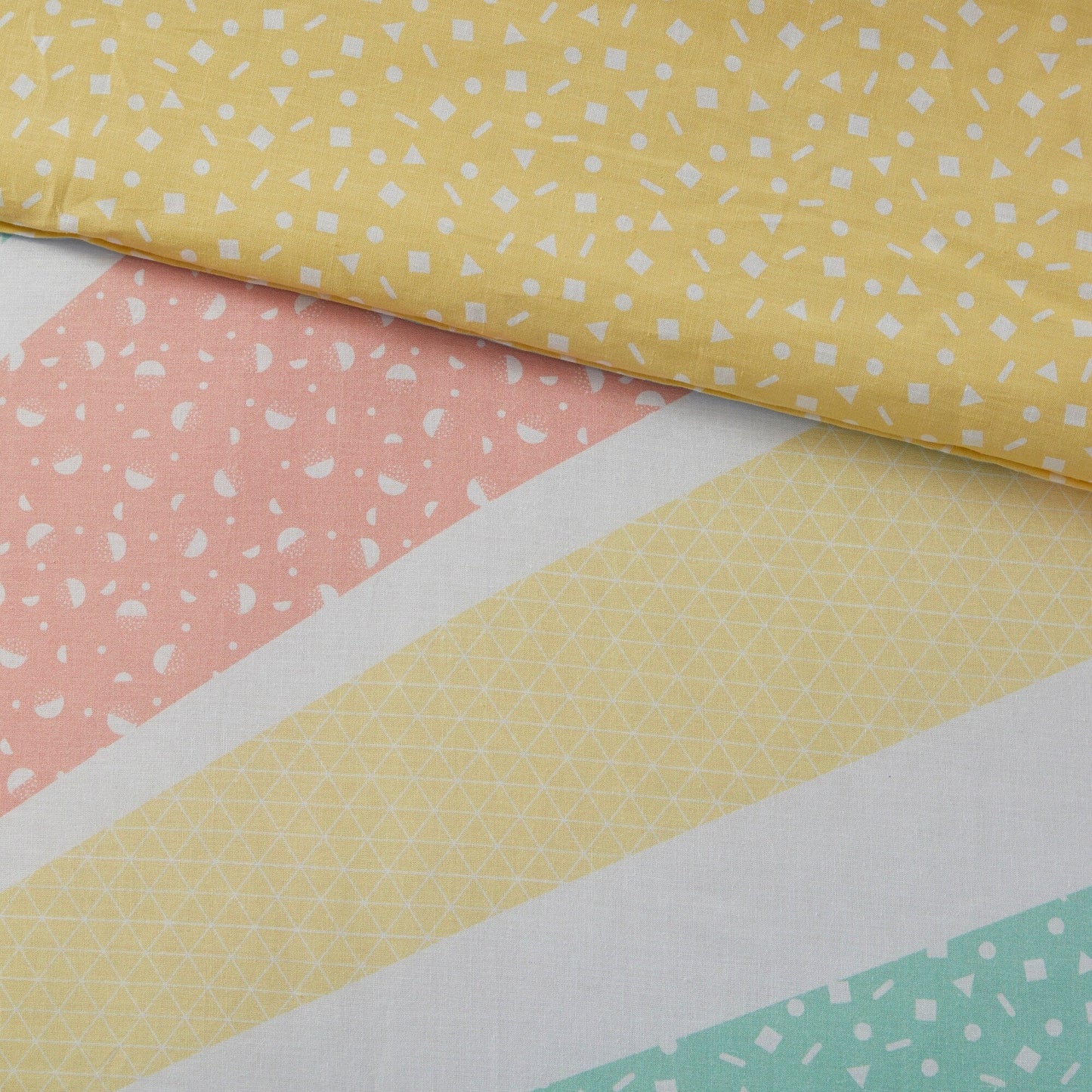 Jessie Yellow Rainbow Sunburst Reversible Cotton Comforter Set by Urban Habitat Kids