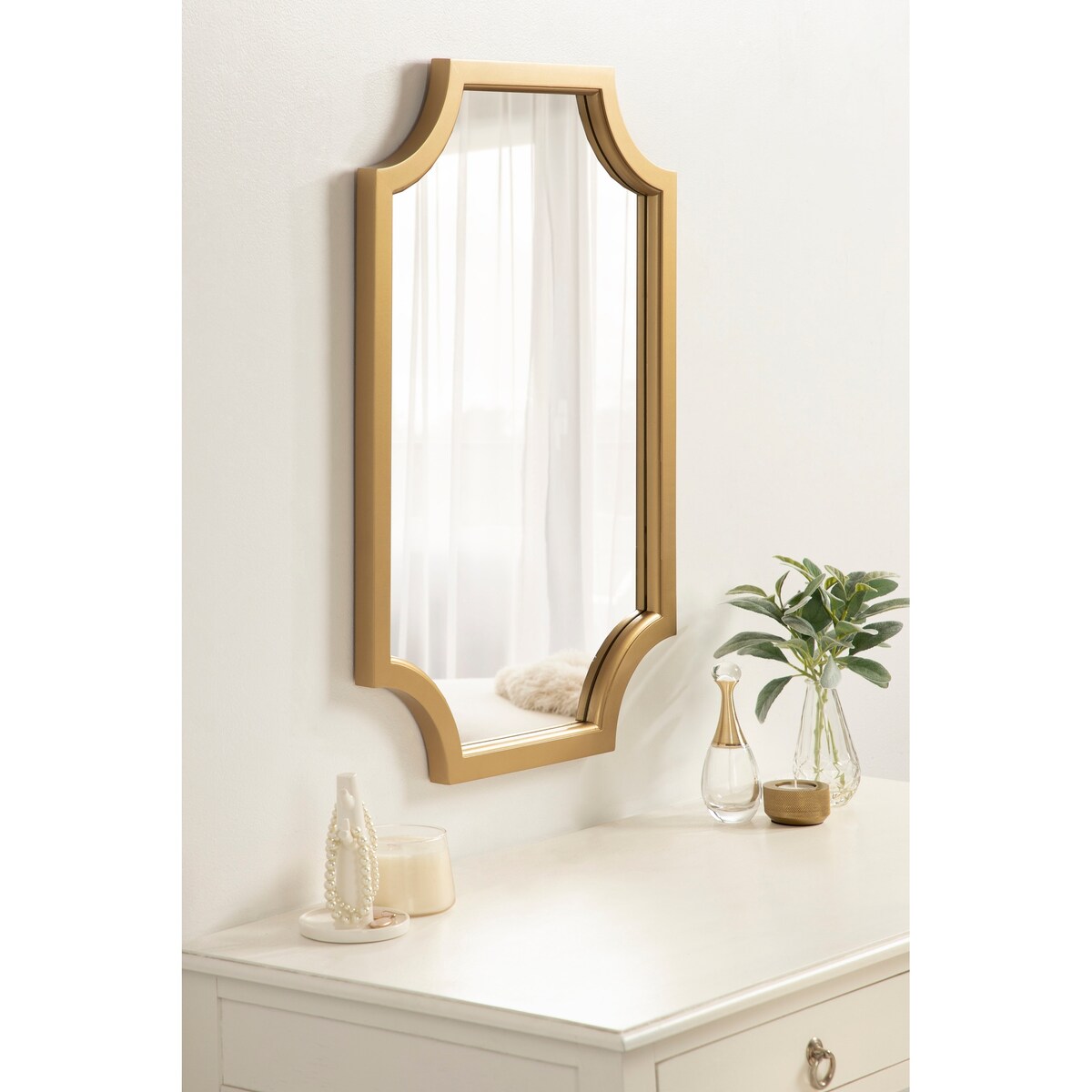 Kate and Laurel Hogan Scalloped Wood Framed Mirror