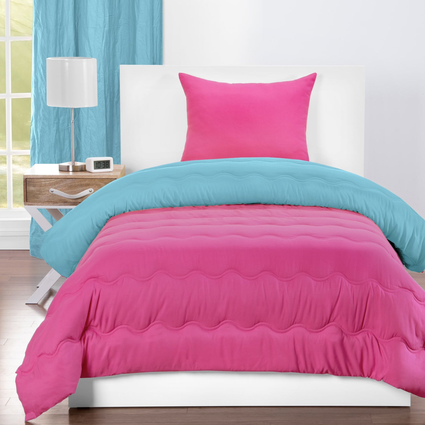 Lil' Sis Turqouise and Hot Pink Reversible Comforter set