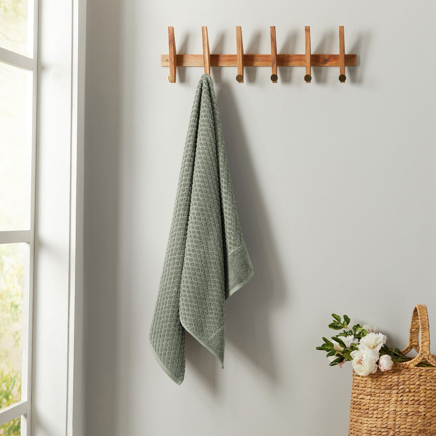 Linery & Co. Cotton Diamond Waffle Texture Bath Towels.