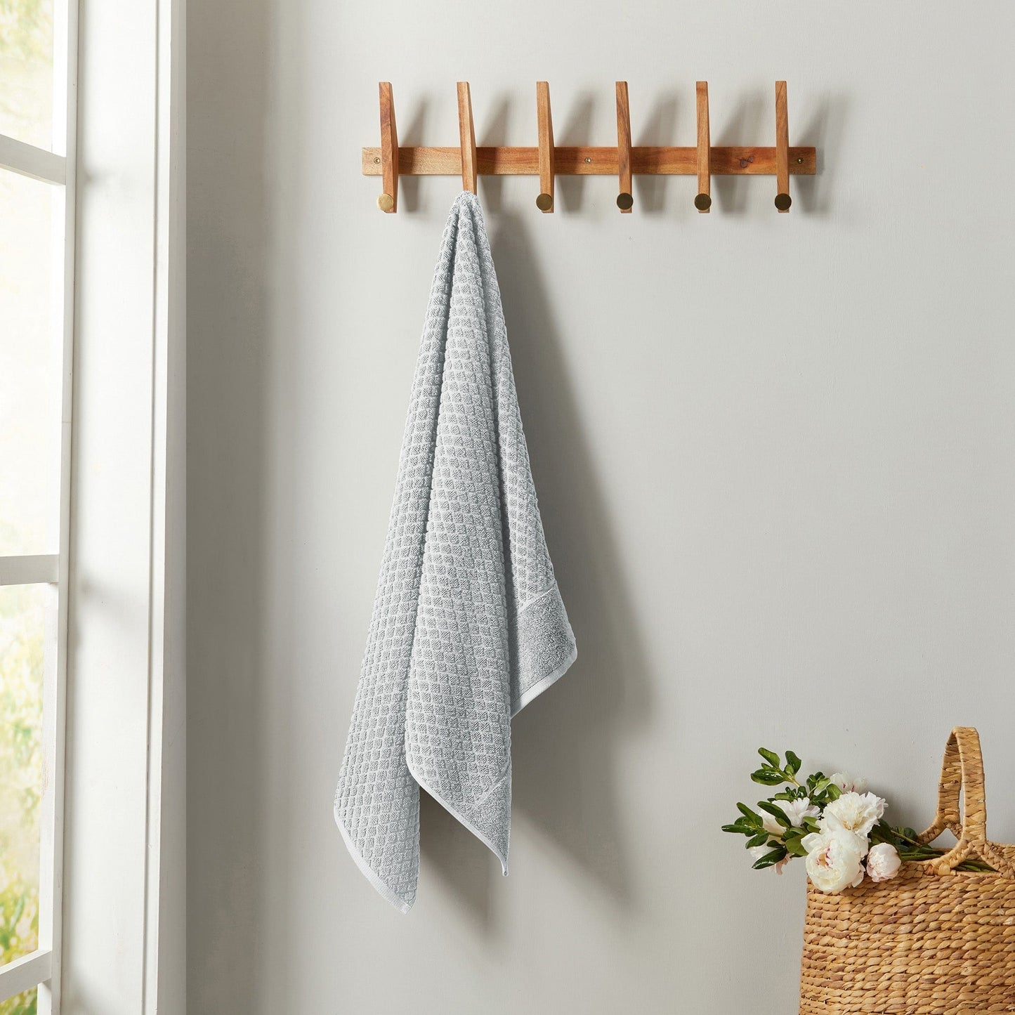 Linery & Co. Cotton Diamond Waffle Texture Bath Towels.