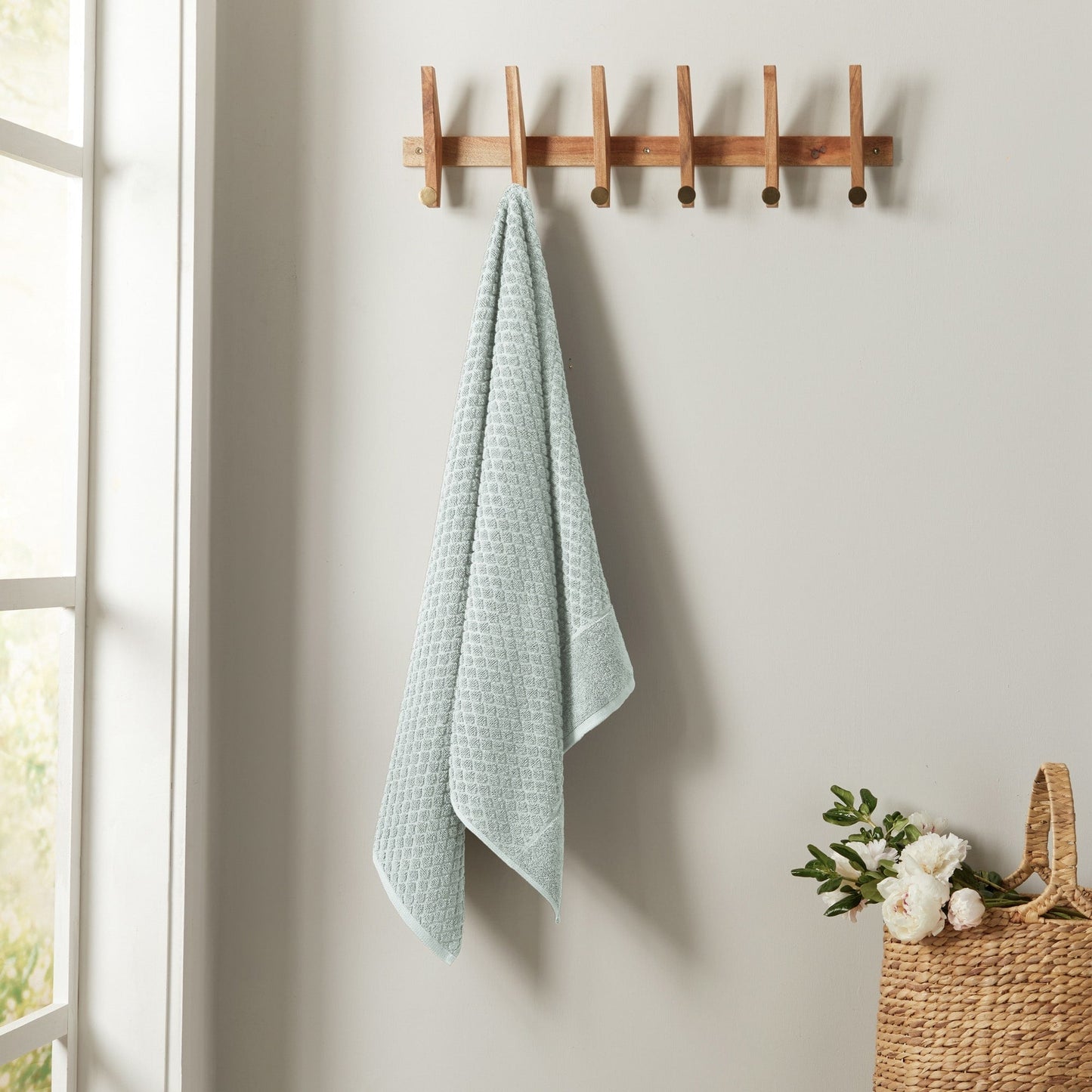Linery & Co. Cotton Diamond Waffle Texture Bath Towels.