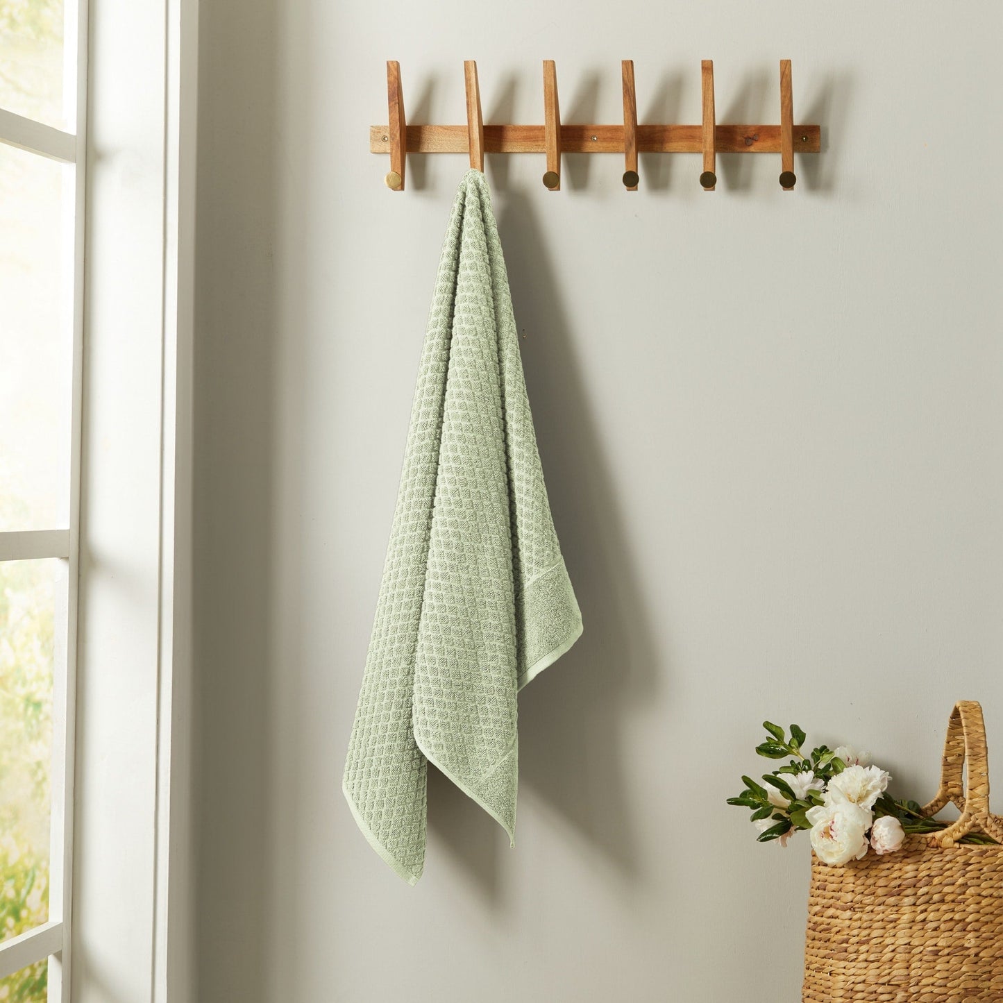 Linery & Co. Cotton Diamond Waffle Texture Bath Towels.