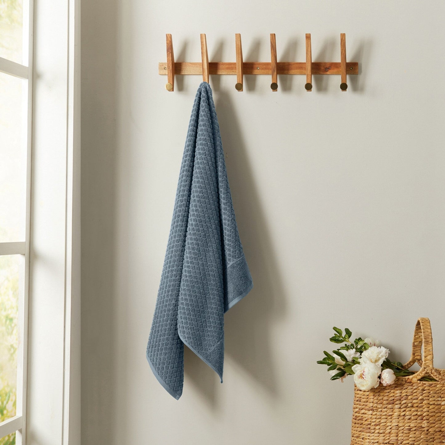 Linery & Co. Cotton Diamond Waffle Texture Bath Towels.