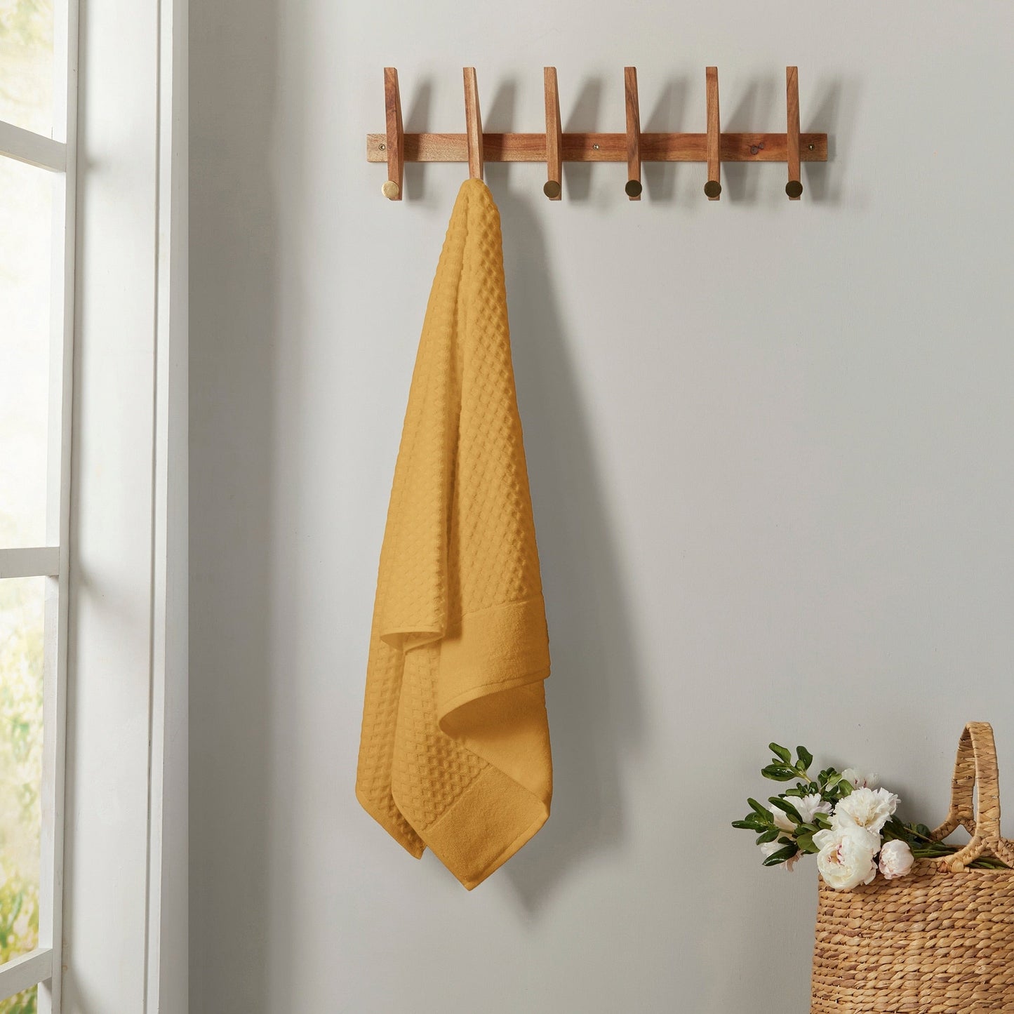 Linery & Co. Cotton Diamond Waffle Texture Bath Towels.