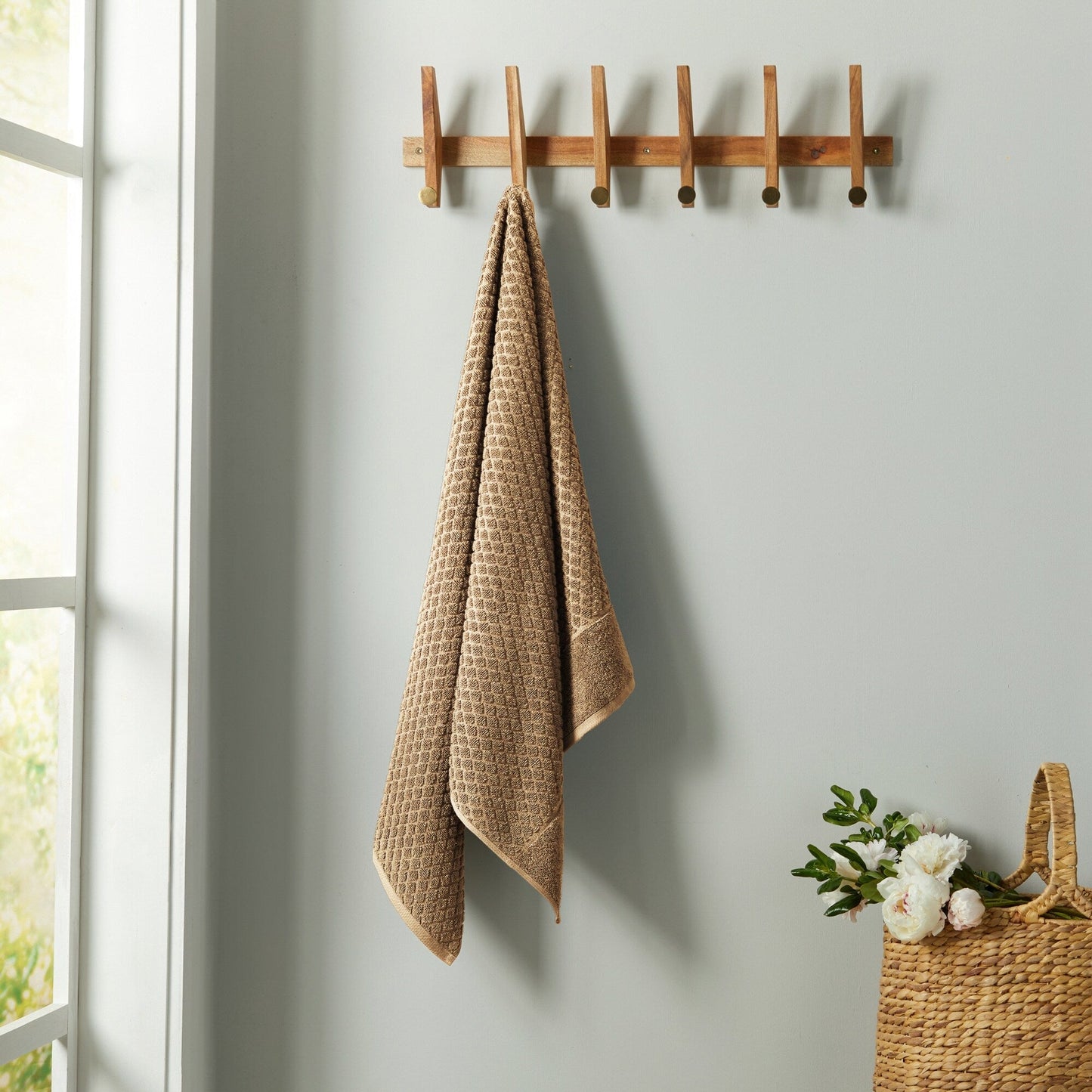 Linery & Co. Cotton Diamond Waffle Texture Bath Towels.
