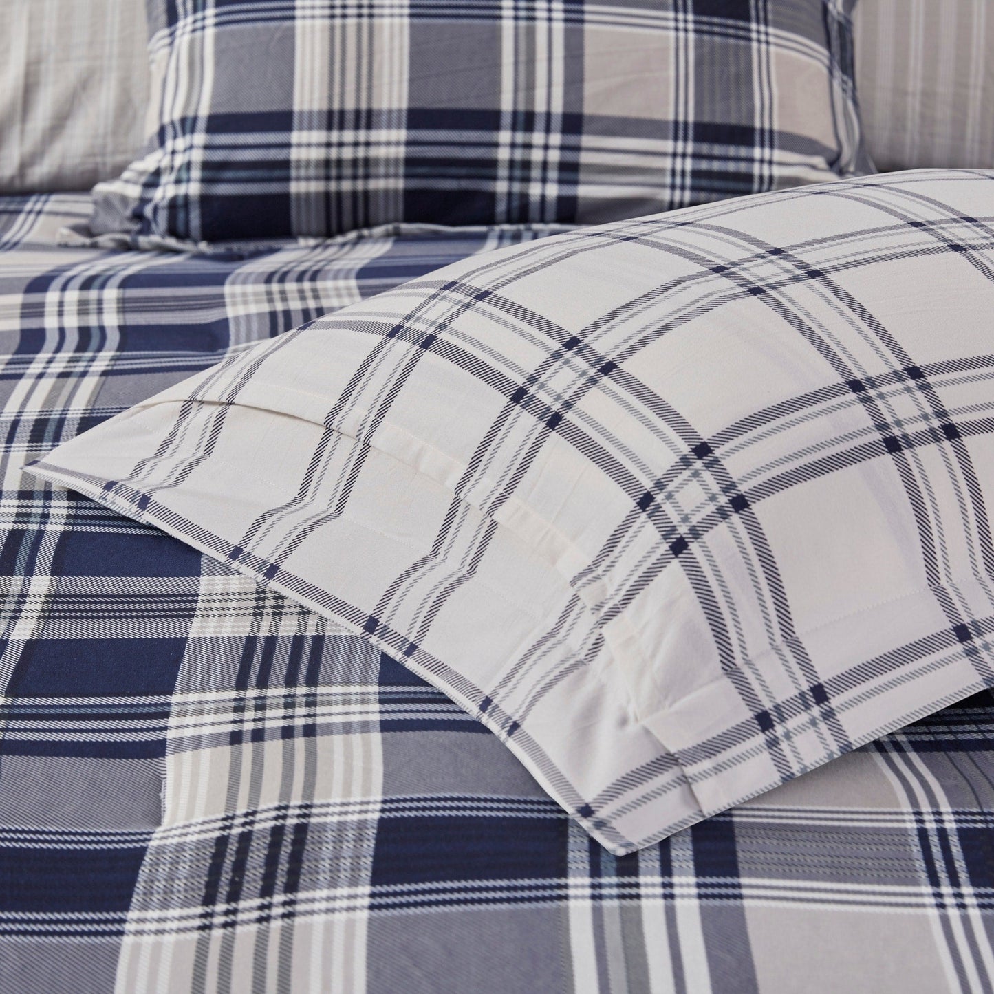 Madison Park Essentials Paton Navy Reversible Comforter Set with Bed Sheets
