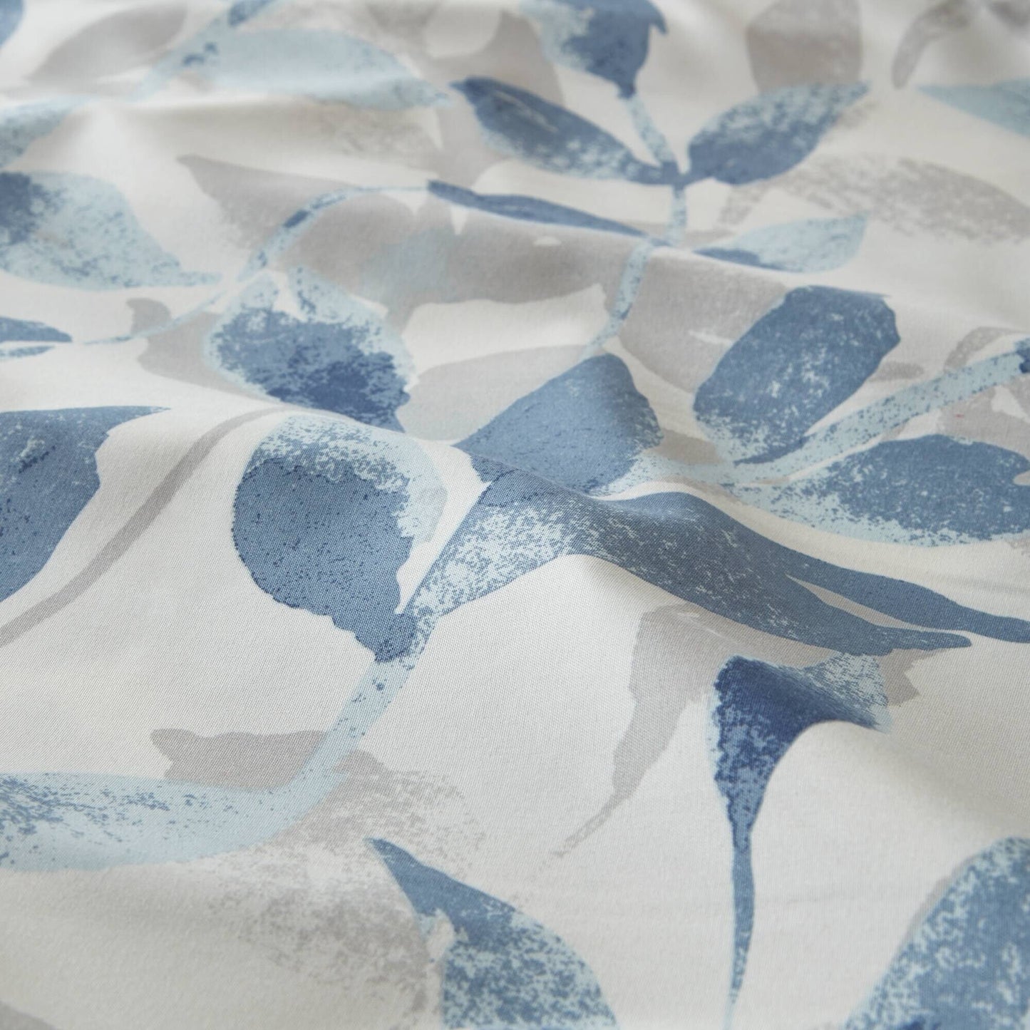 Madison Park Essentials Thelma Blue Botanical Printed Shower Curtain