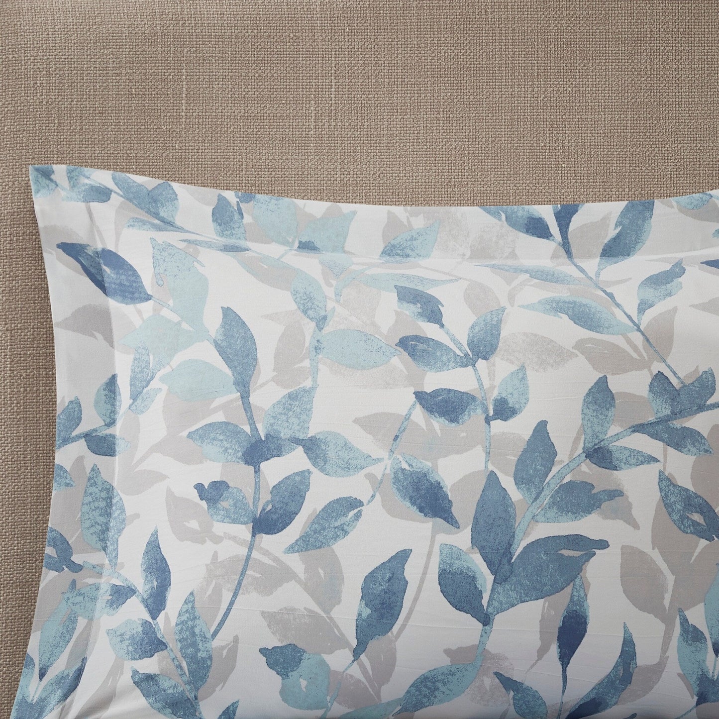 Madison Park Essentials Thelma Reversible Comforter Set with Bed Sheets