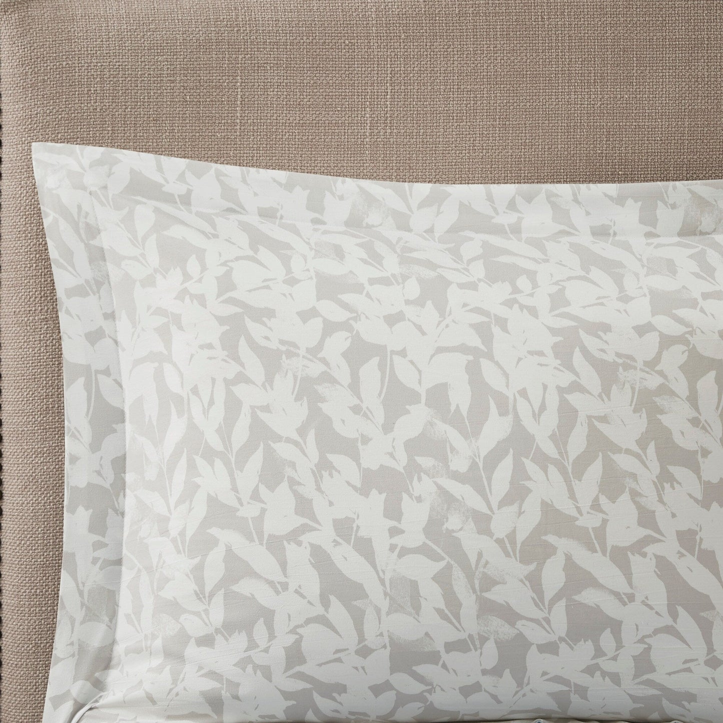 Madison Park Essentials Thelma Reversible Comforter Set with Bed Sheets