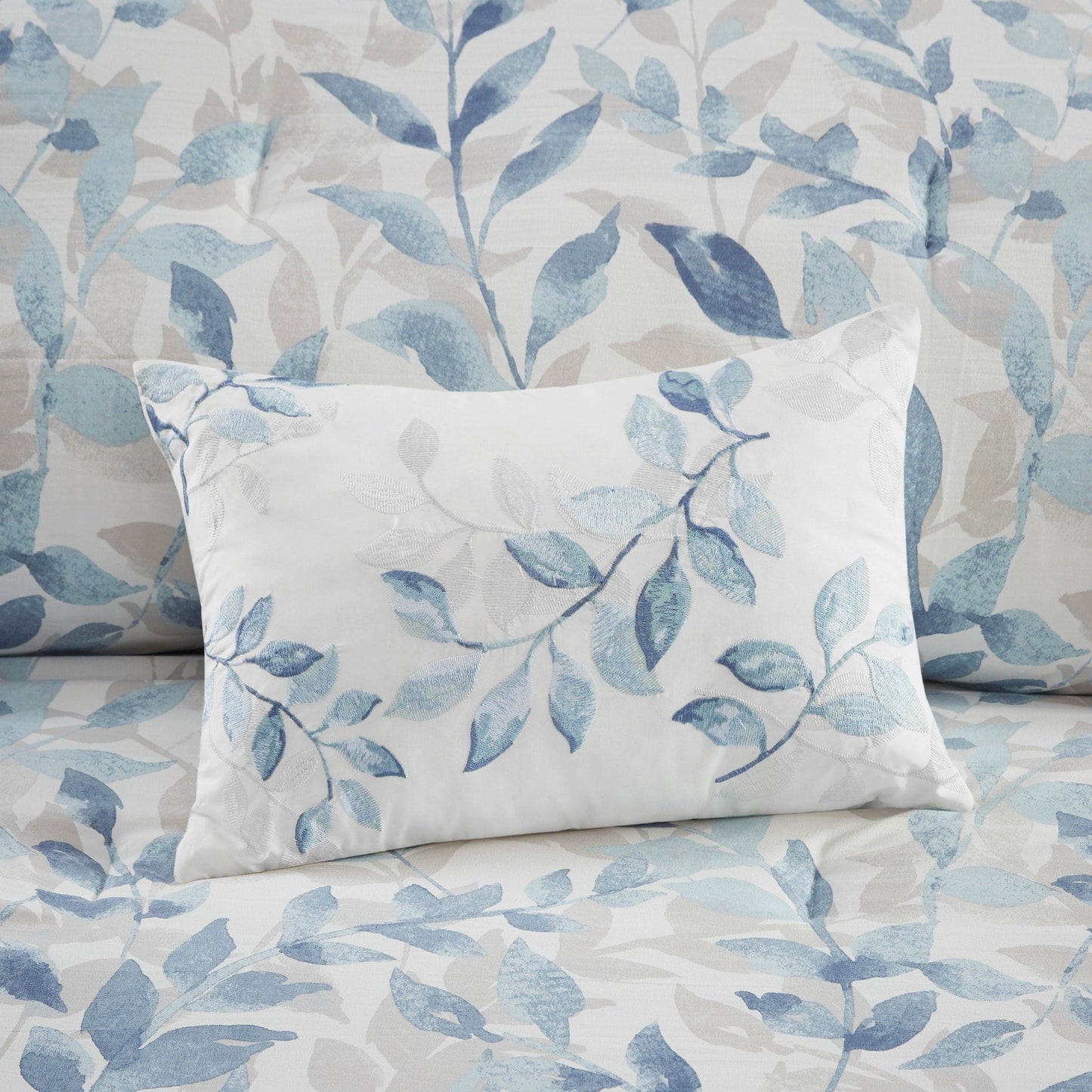 Madison Park Essentials Thelma Reversible Comforter Set with Bed Sheets