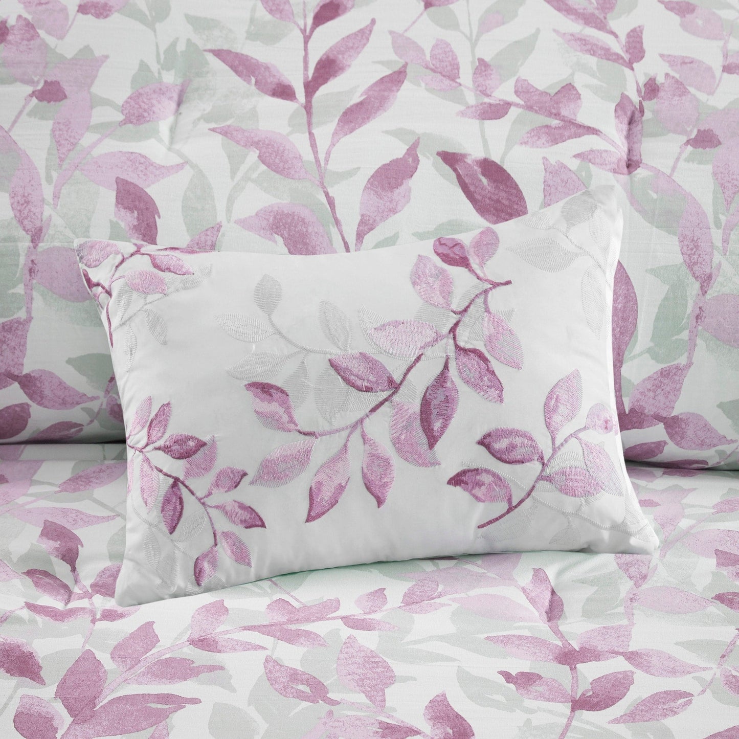 Madison Park Essentials Thelma Reversible Comforter Set with Bed Sheets