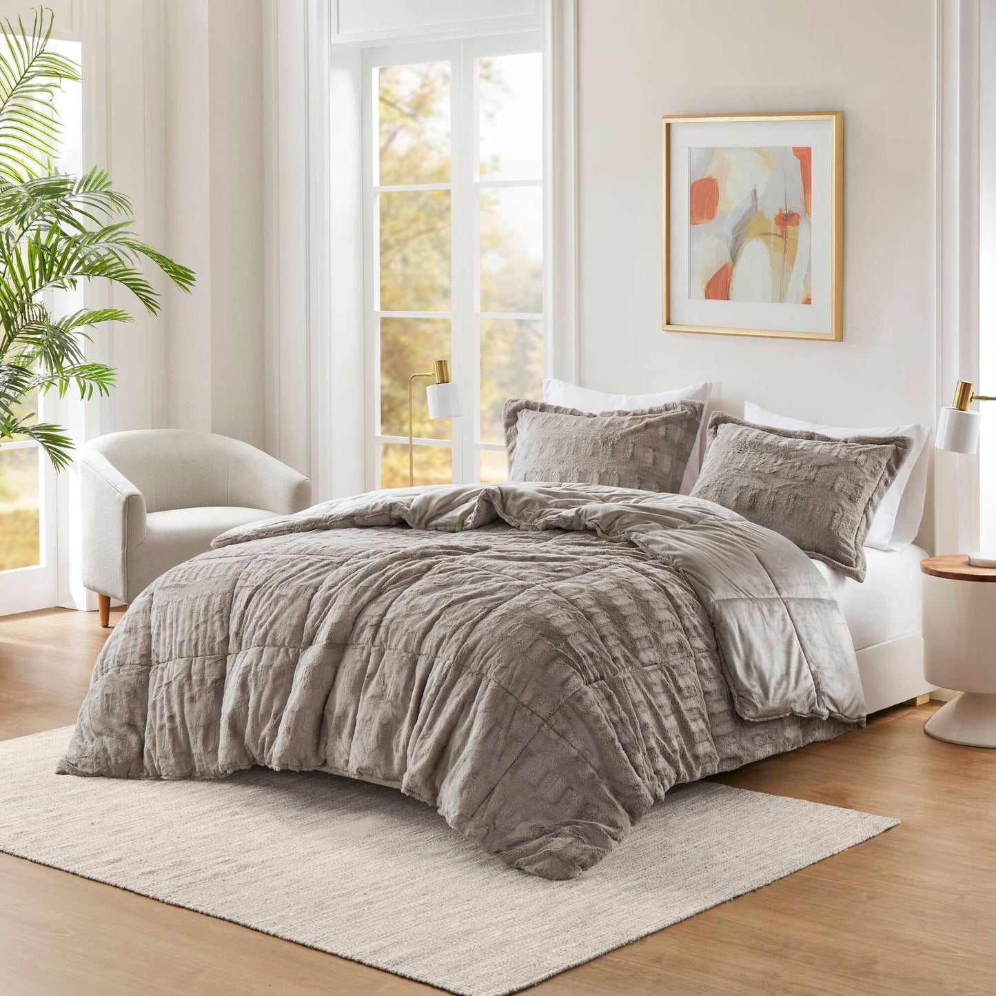 Madison Park Margot Back Print Long Fur Comforter Set