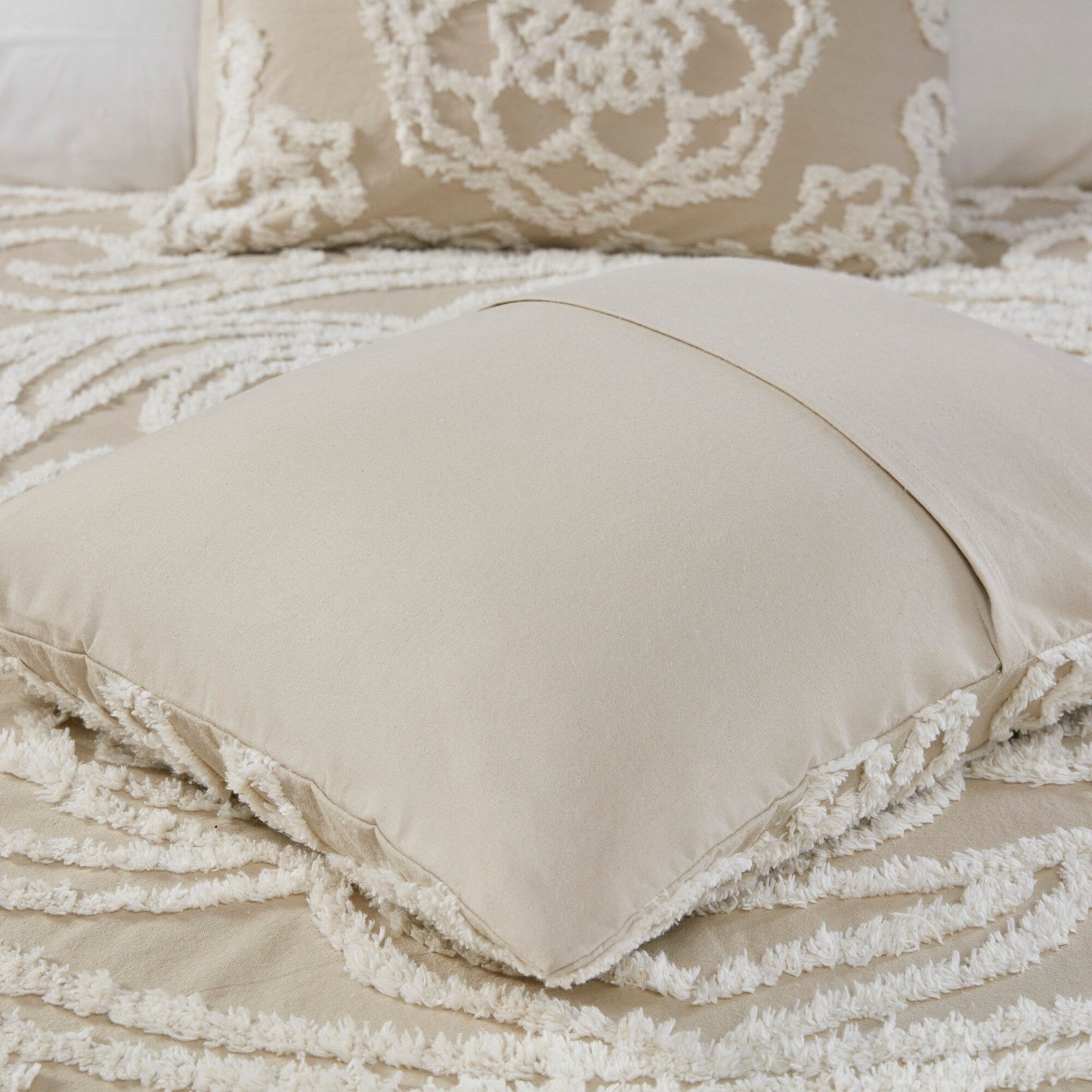 Madison Park Virginia Tufted Cotton Chenille Medallion Duvet Cover Set