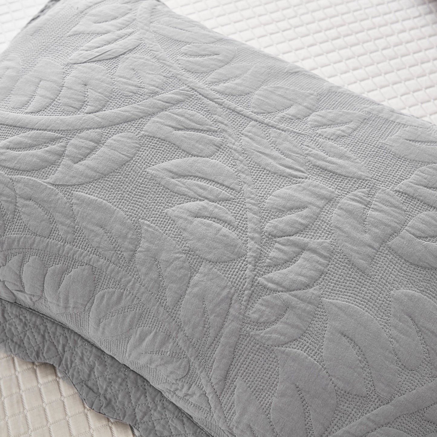 MarCielo 2-Piece 100% Cotton Embroidered Quilted Pillow Shams