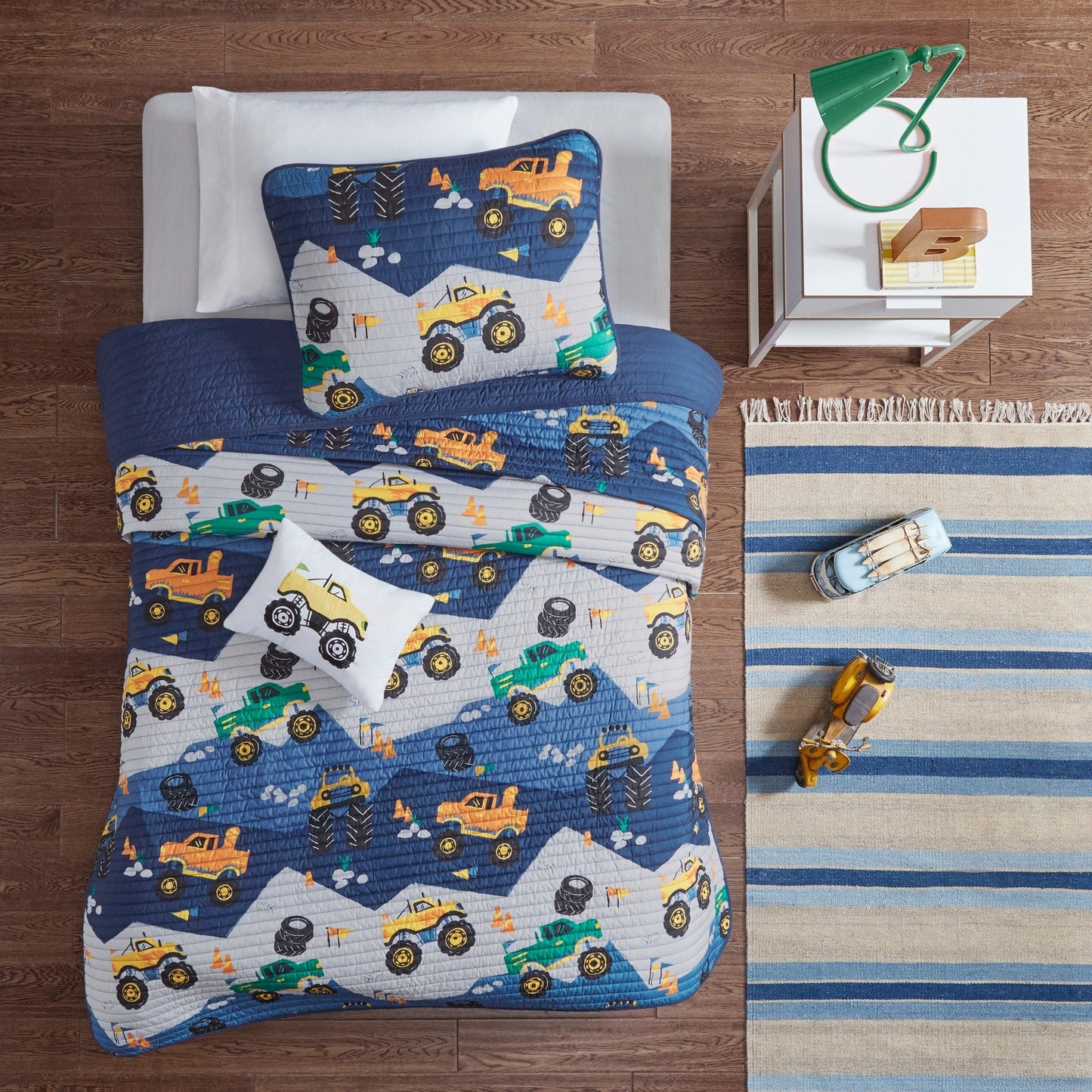 Intelligent Design Kids Gavin Monster Truck Reversible Quilt Set with Throw Pillow