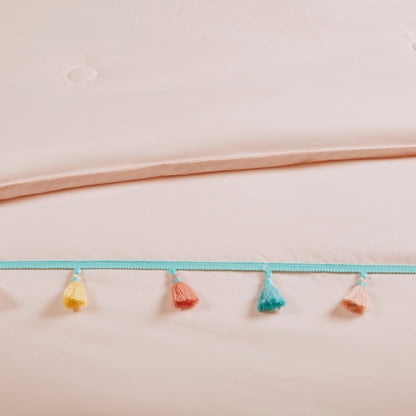 Intelligent Design Kids Tanya Tassel Comforter Set with Heart Shaped Throw Pillow