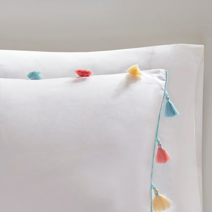 Intelligent Design Kids Tanya Tassel Comforter Set with Heart Shaped Throw Pillow