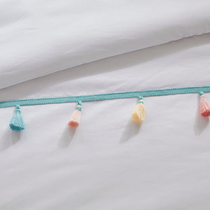 Intelligent Design Kids Tanya Tassel Comforter Set with Heart Shaped Throw Pillow