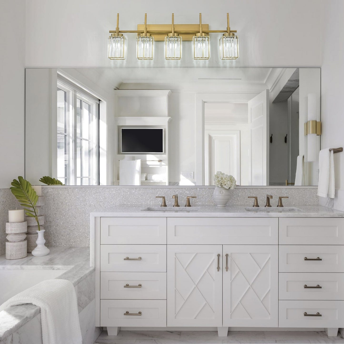 Modern Gold Dimmable Wall Light Glam Cylinder Bathroom Crystal Vanity Light Wall Sconces