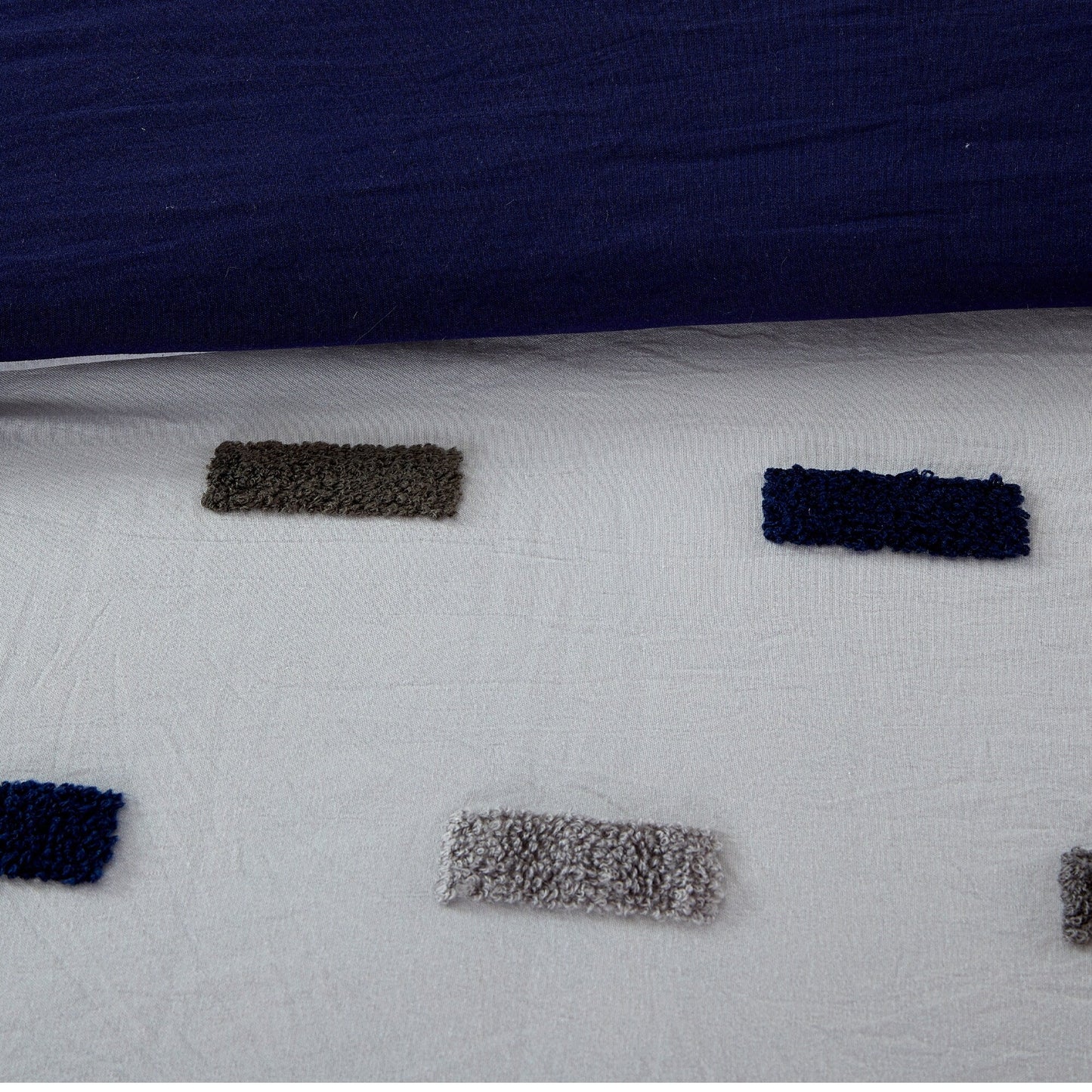 Modern Threads English Laundry Drew 4-Piece Embellished Comforter Set