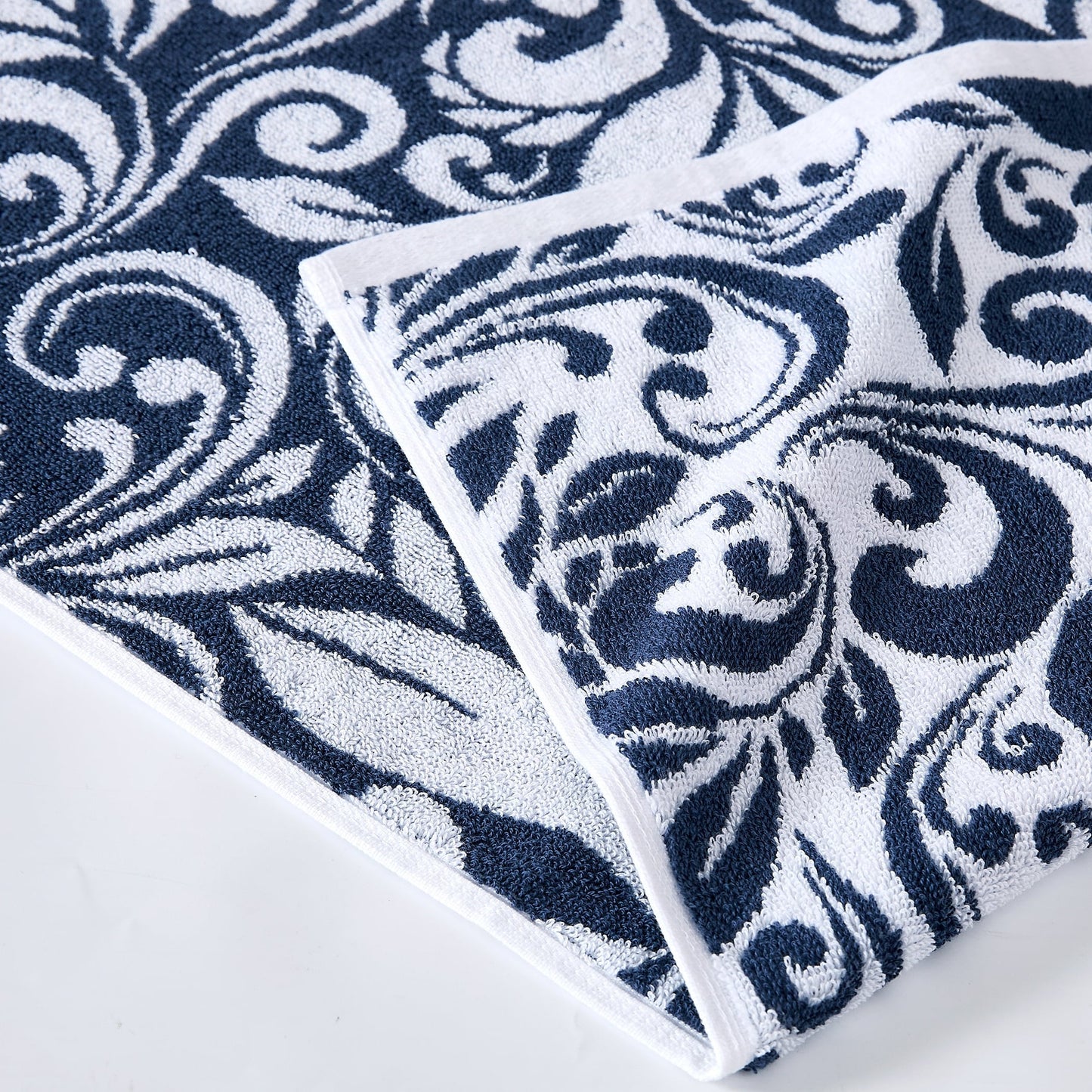 Modern Threads Trefoil Filigree 6 Piece Yarn Dyed Jacquard Towel Set