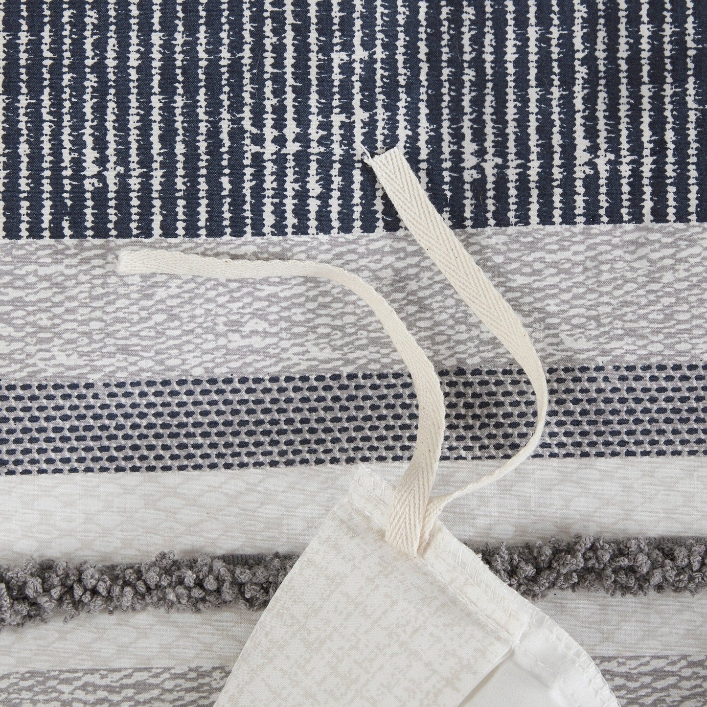 INK+IVY Serena 3 Piece Cotton Printed Duvet Cover Set w/trims Navy