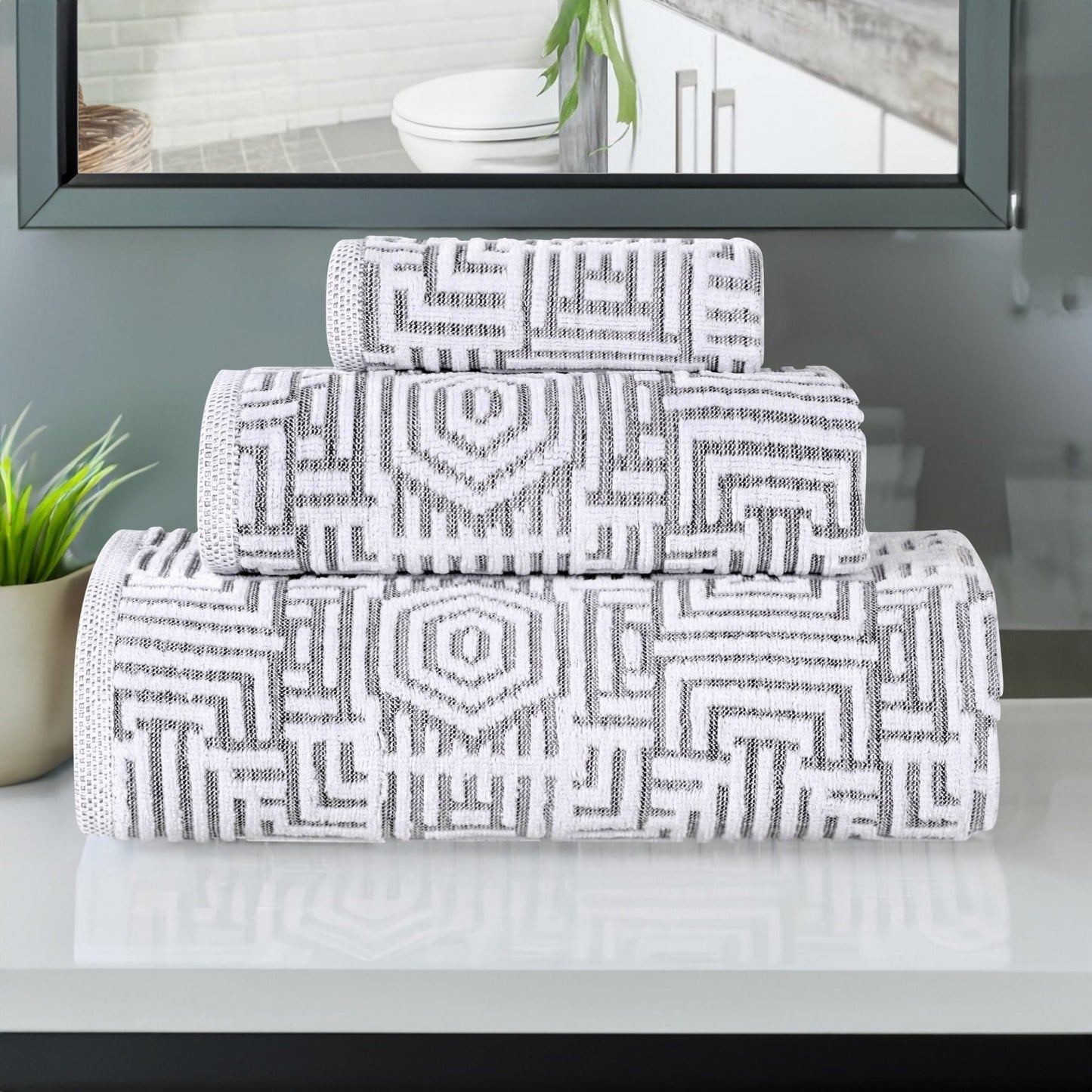 Superior Jasper Cotton Modern Jacquard Soft 3 Piece Bathroom Towel Set