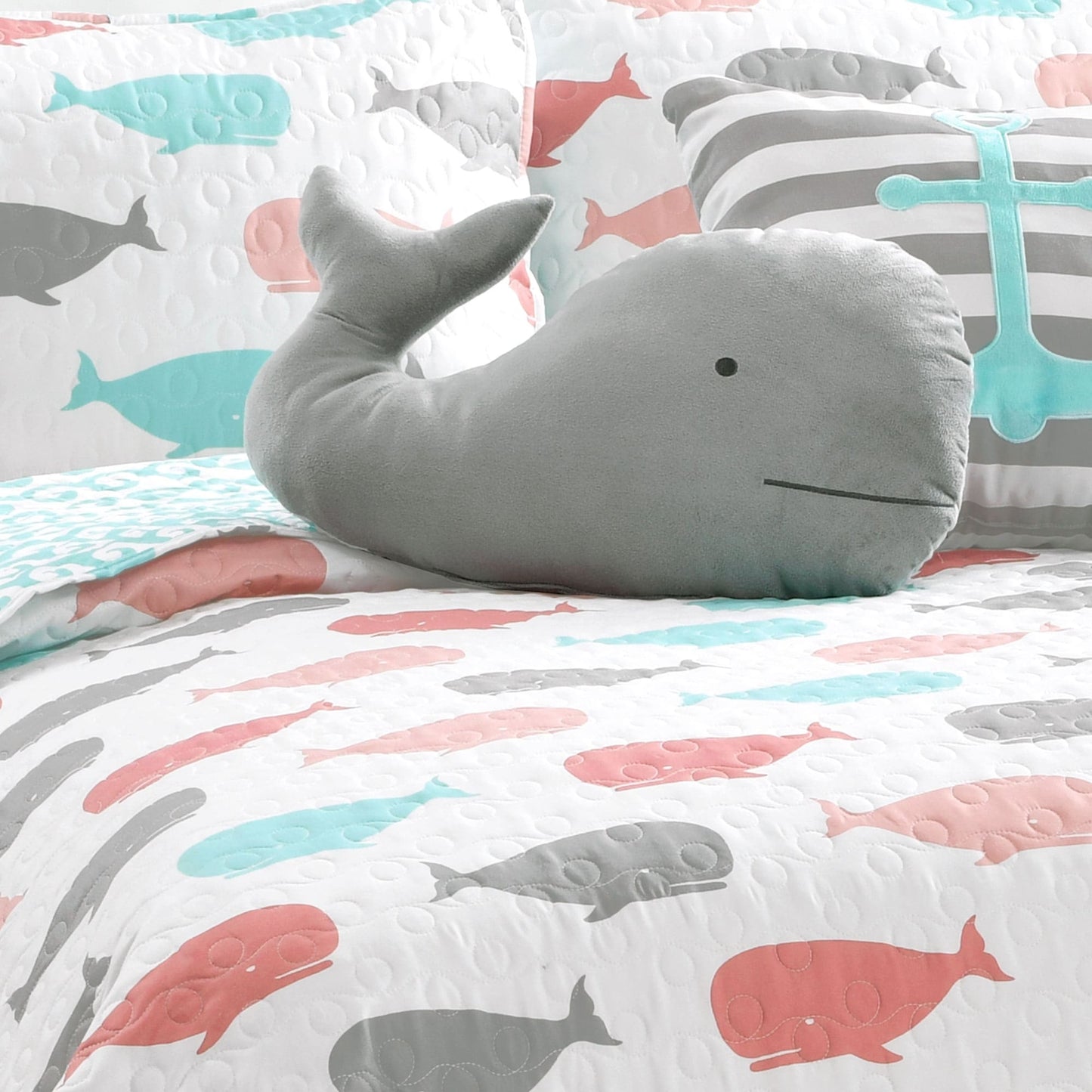 Taylor & Olive Lums Whale Print 5-piece Quilt Set