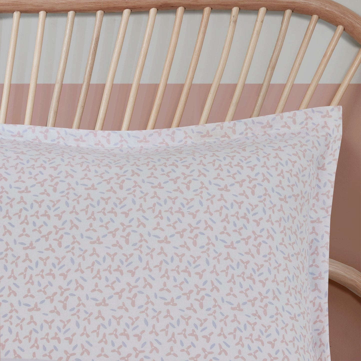 Intelligent Design Kids Kinsley Blush Woodland Animals Cotton Reversible Comforter Set